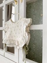 Frill bib vest