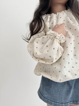 Dot shirring blouse