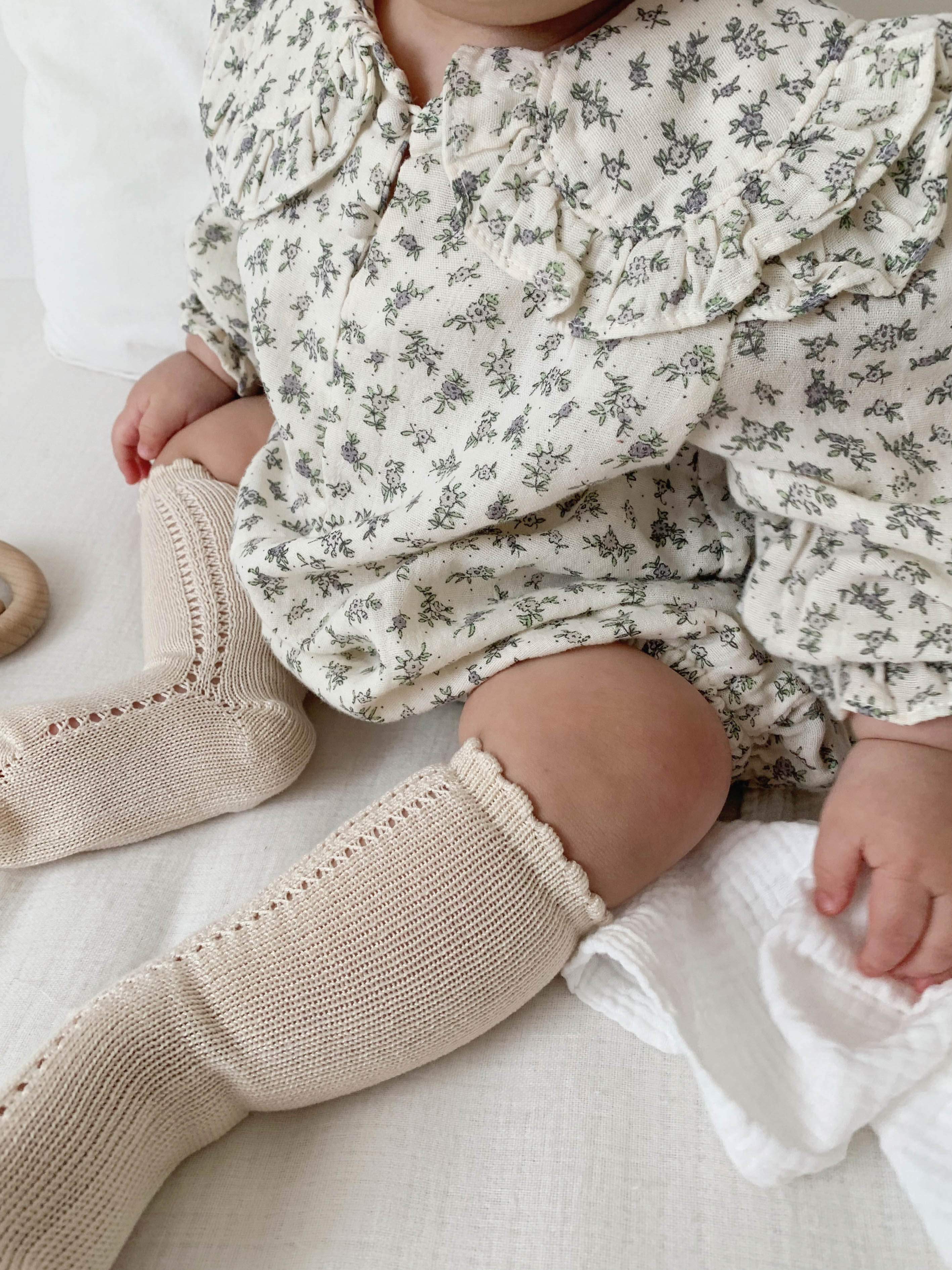 ［condor］Side openwork perle knee high socks