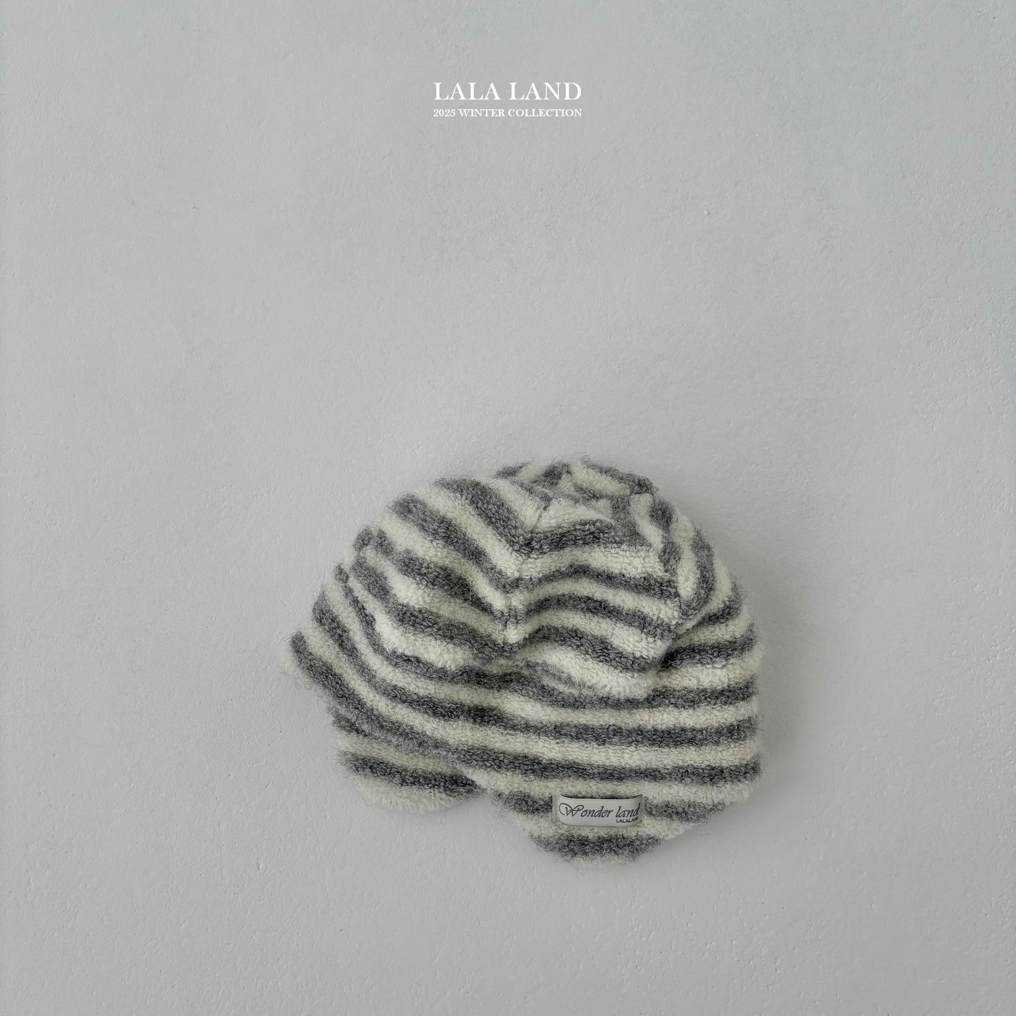 ［Lala land］Stripe ear flap beanie