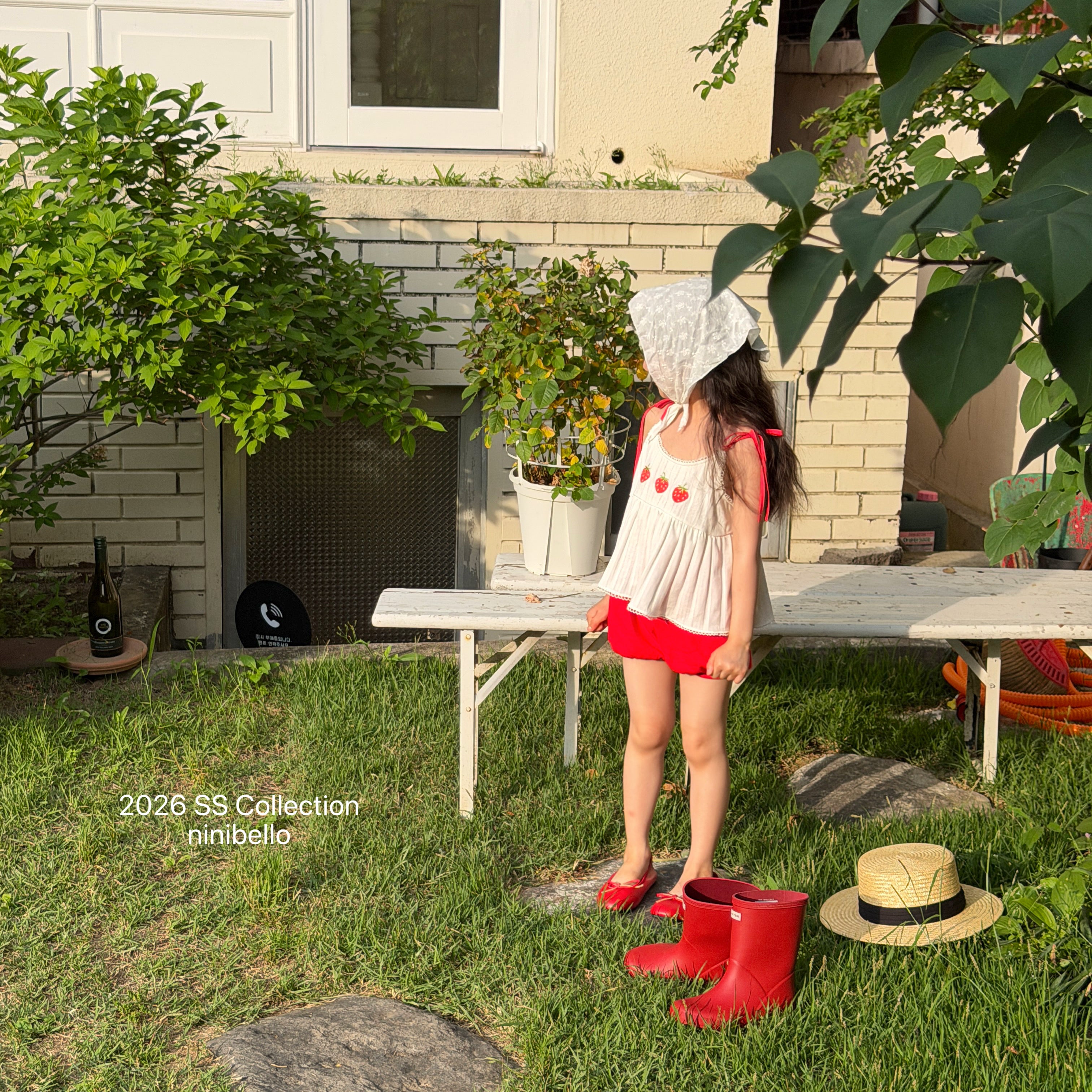 ［ninibello］Berry eyelet camisole blouse