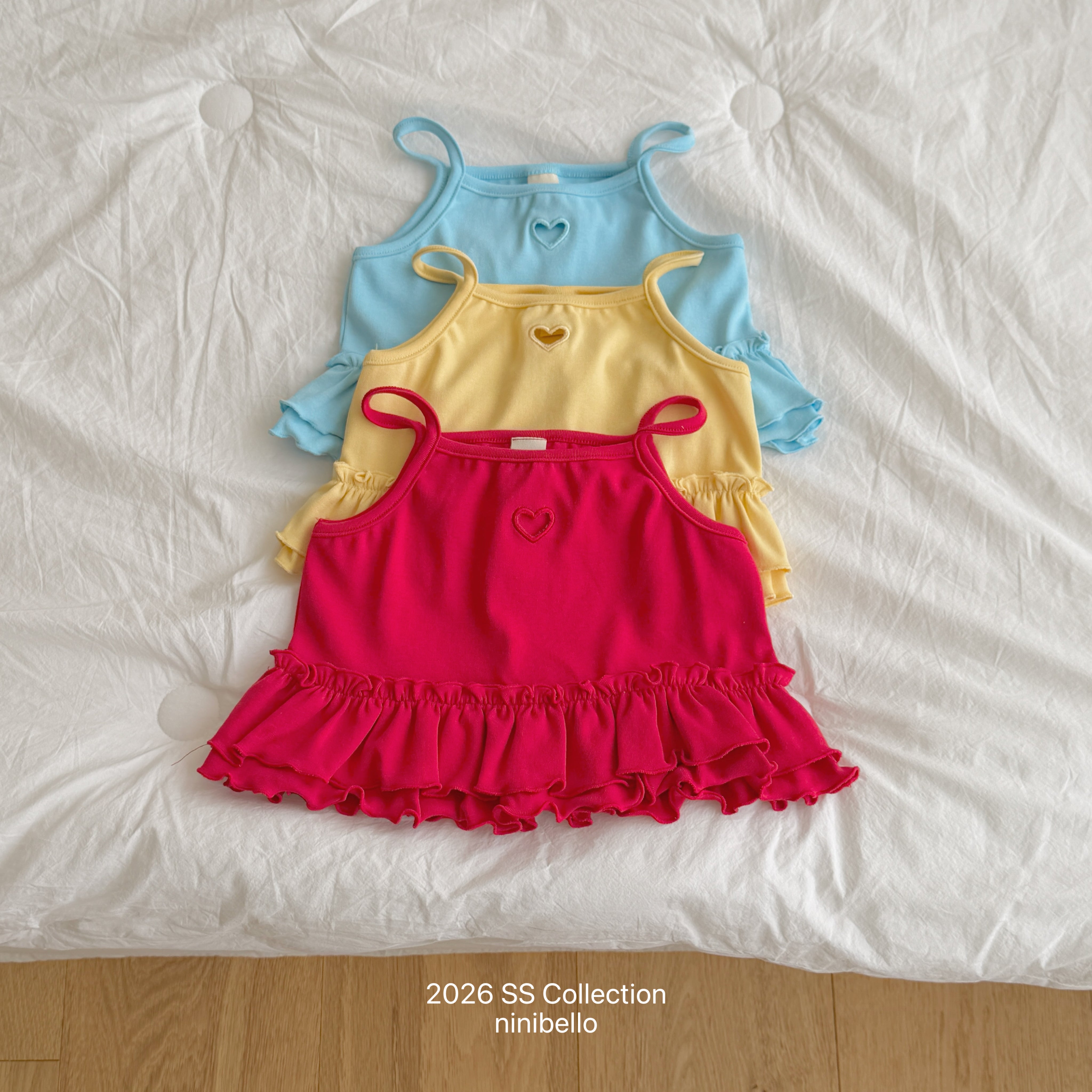 ［ninibello］Joy heart punching frill camisole