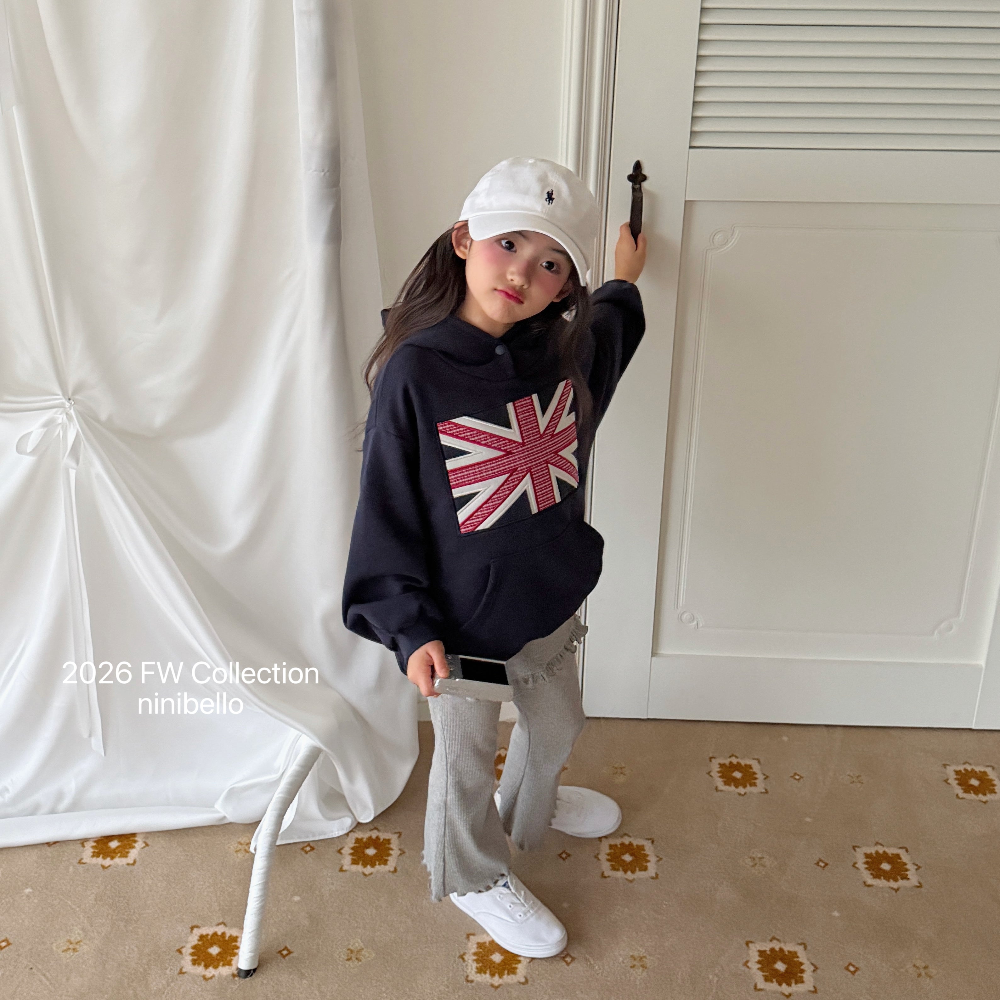［ninibello］London patch hoodie
