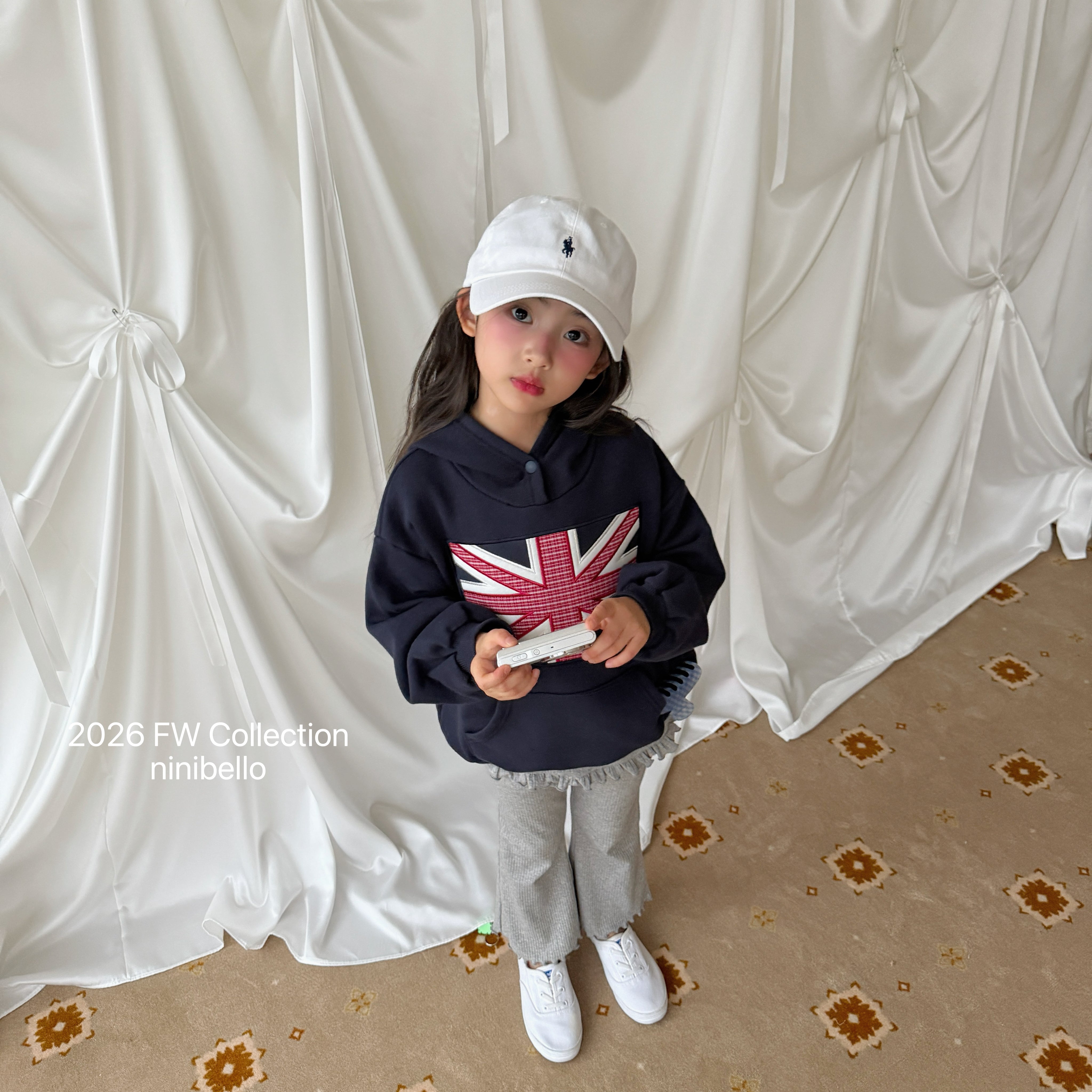 ［ninibello］London patch hoodie
