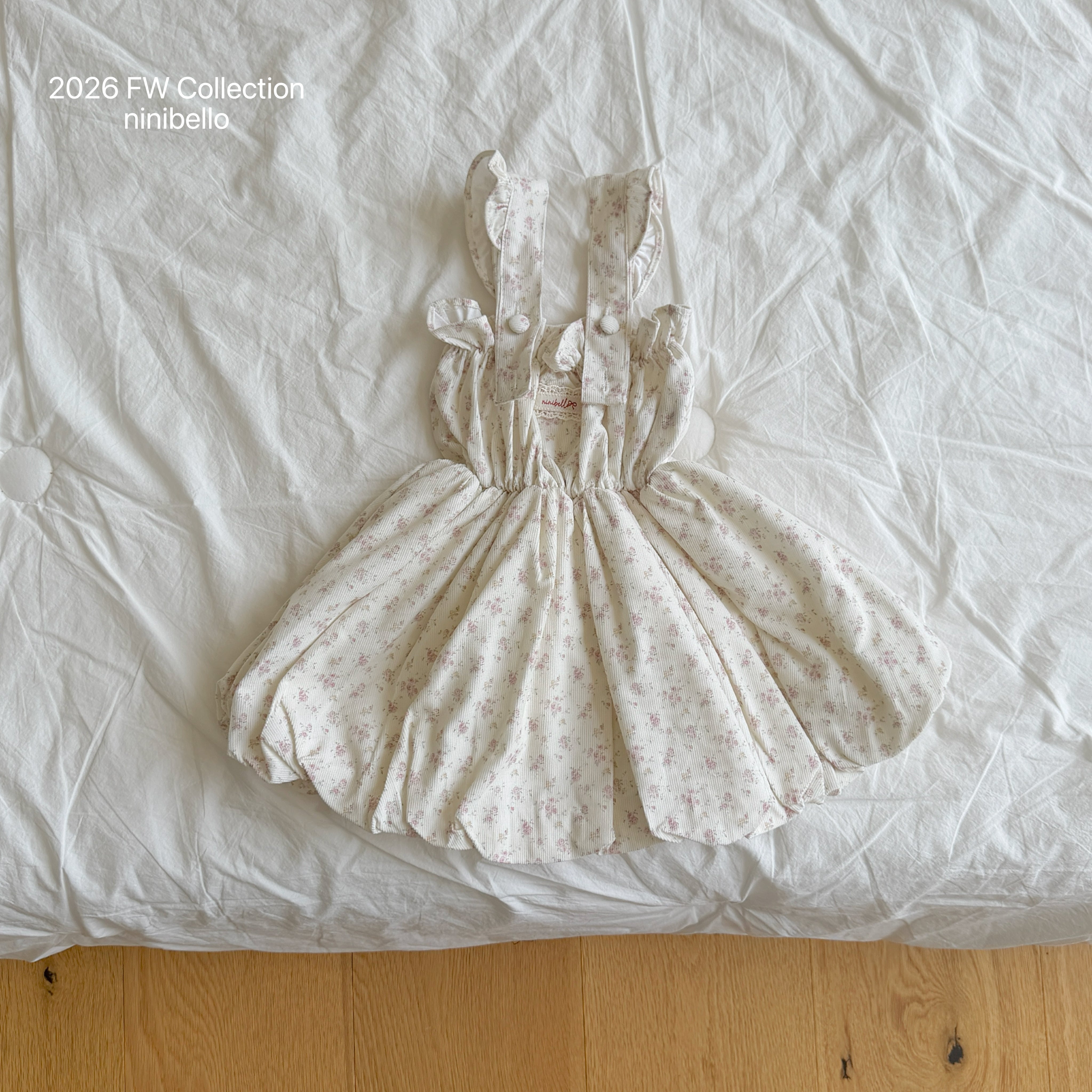 ［ninibello］Picnic corduroy one-piece
