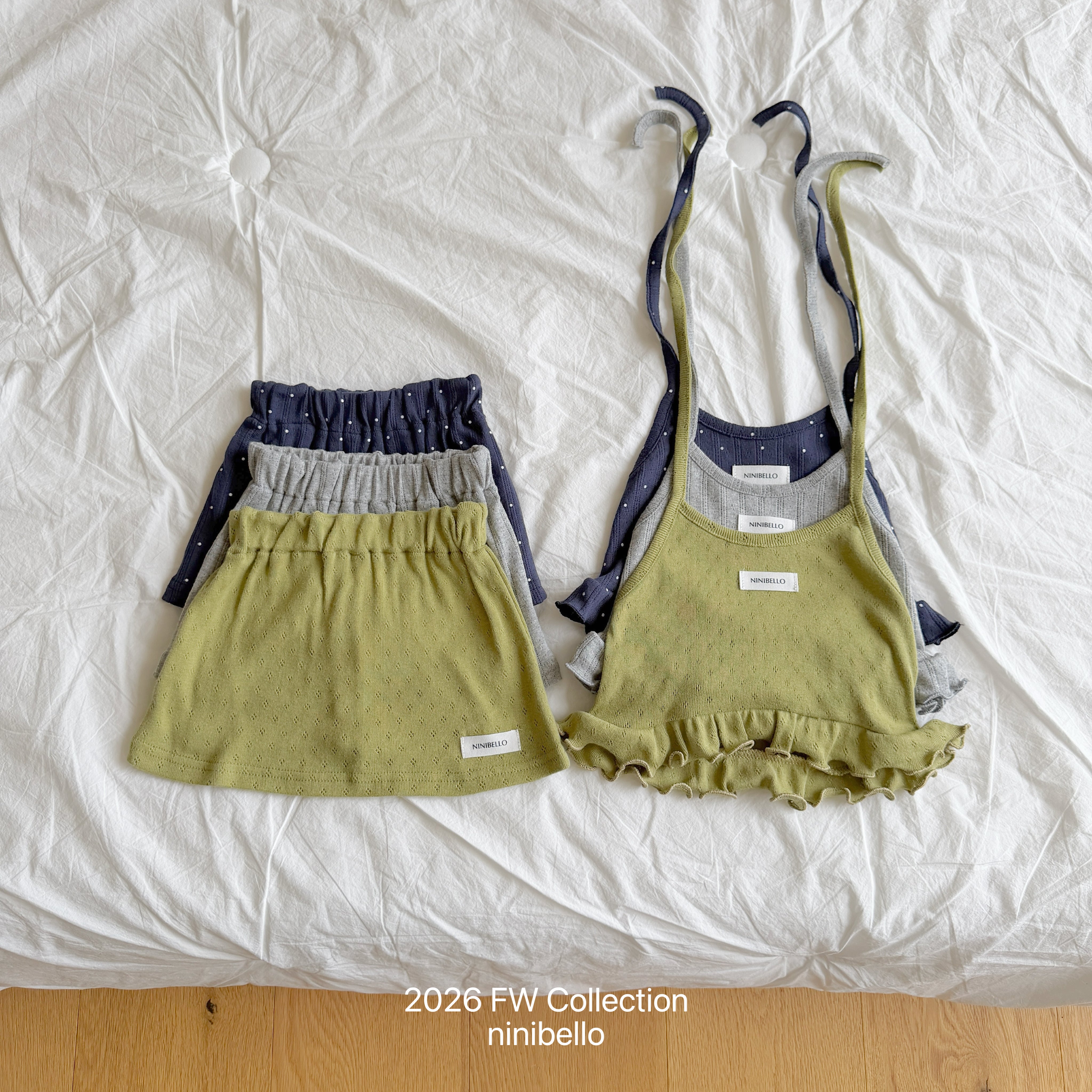 ［ninibello］Vivi eyelet holter neck tops