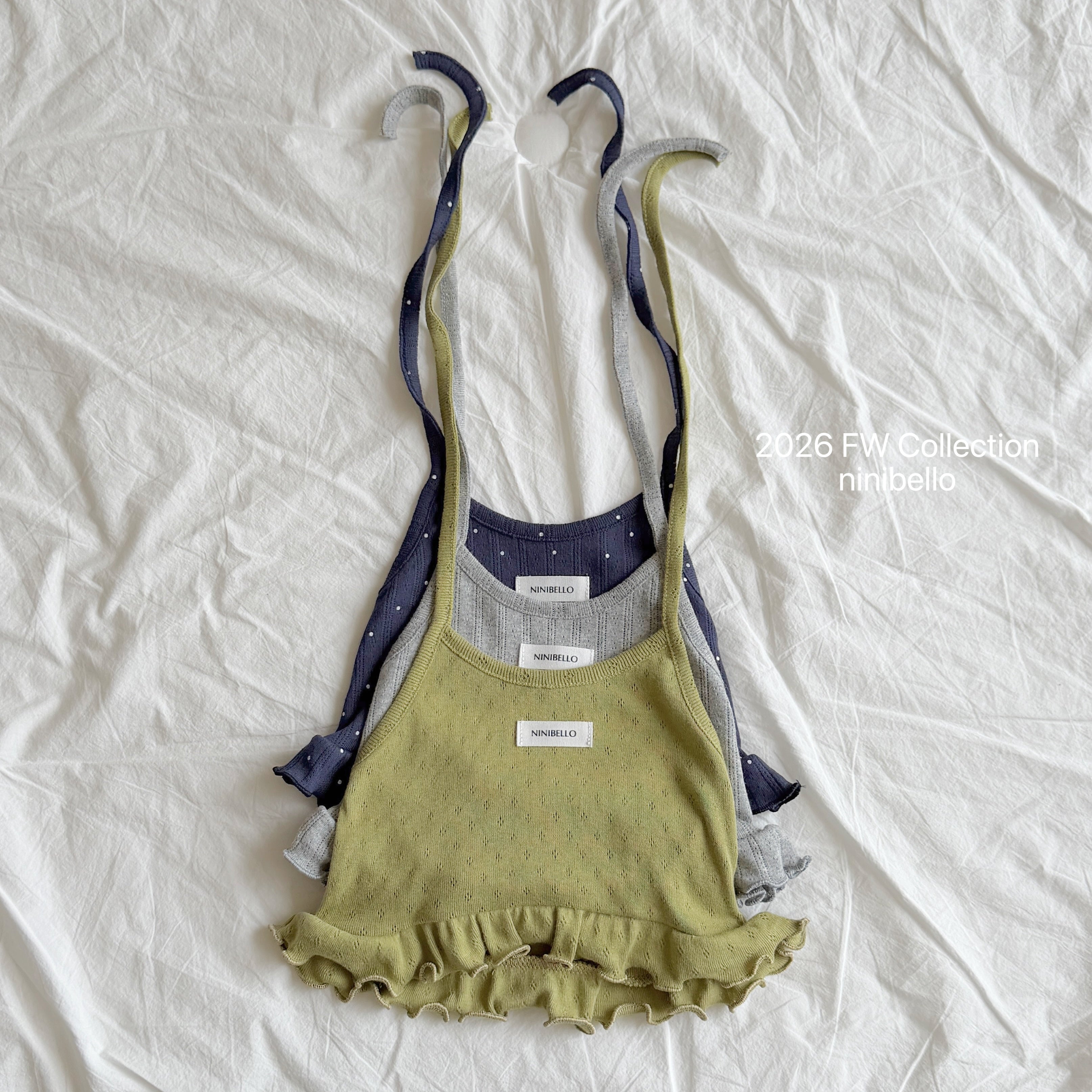 ［ninibello］Vivi eyelet holter neck tops