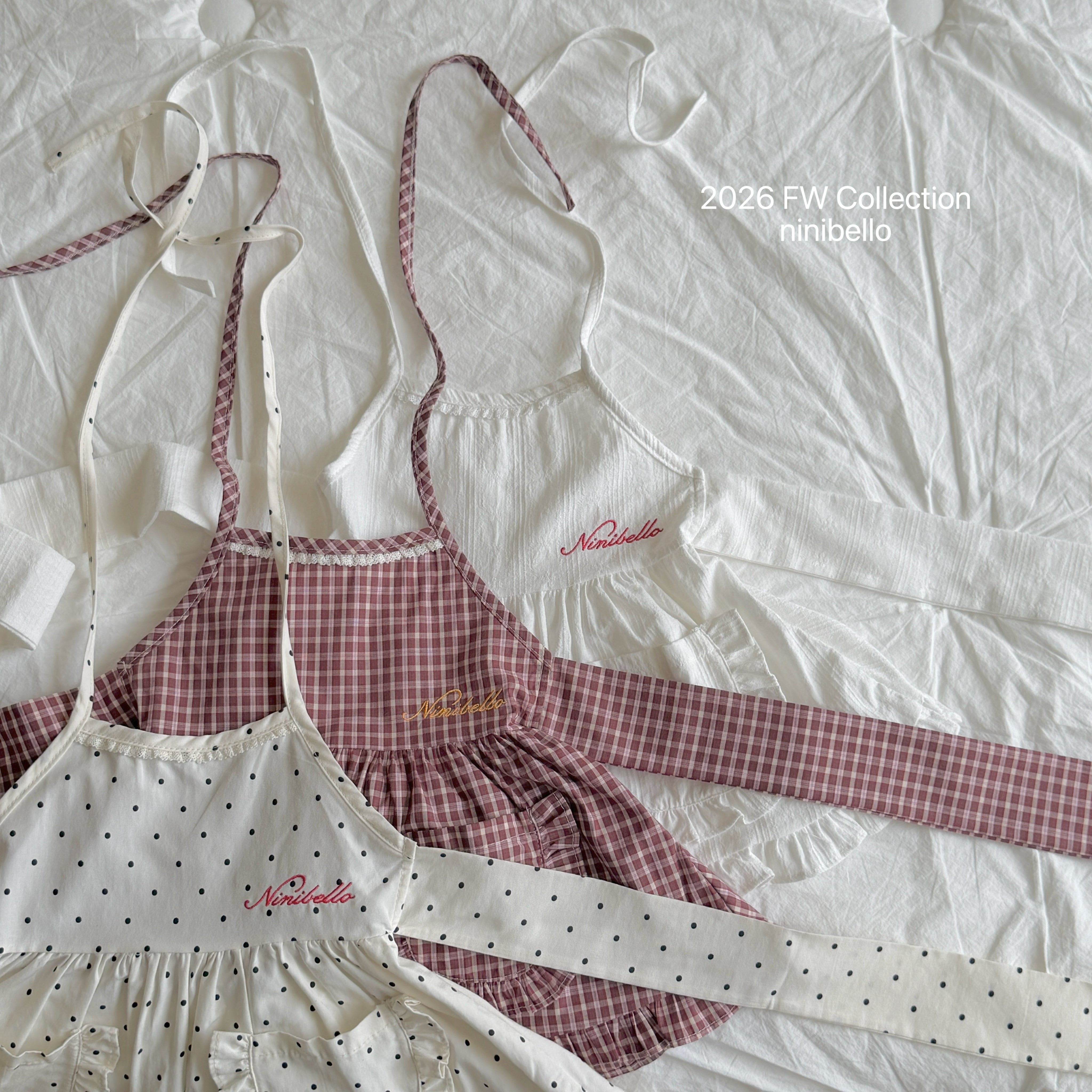 ［ninibello］Hazel apron one-piece