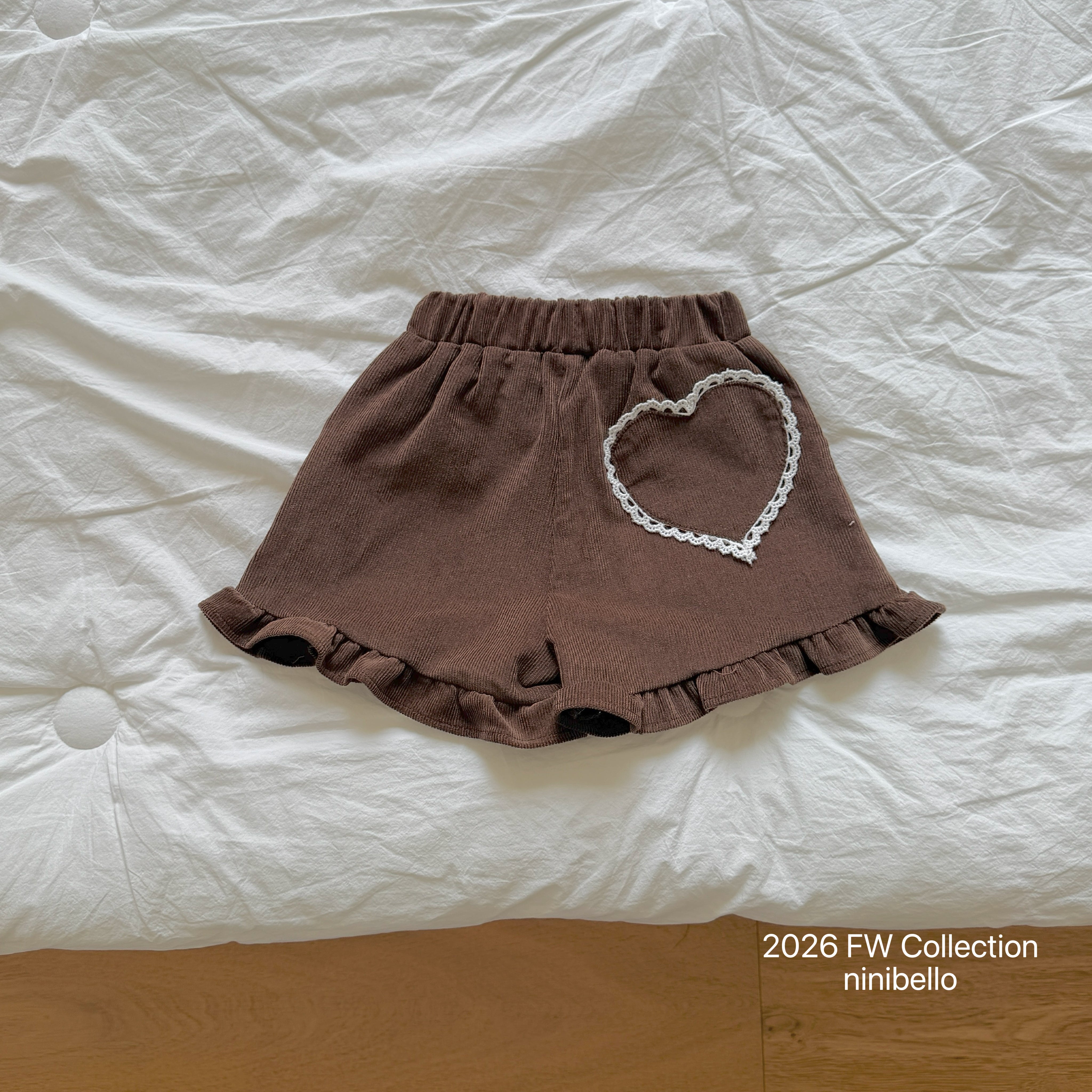 ［ninibello］Heart corduroy frill pants