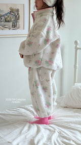 [ninibello] Bouquet boa jogger pants