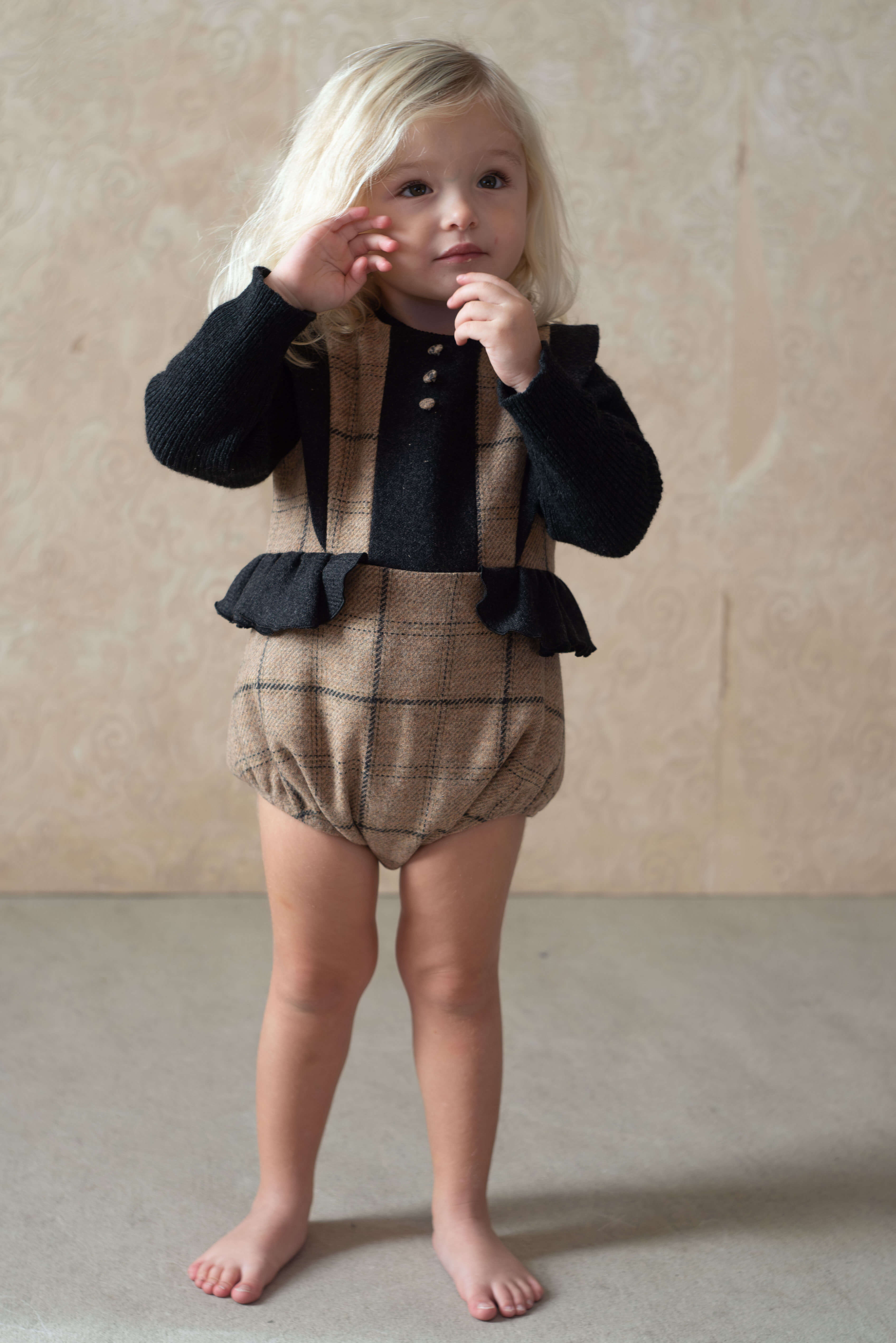 ［Popelin］Woollen romper suit with frill / Mod.3.1 Beige plaid