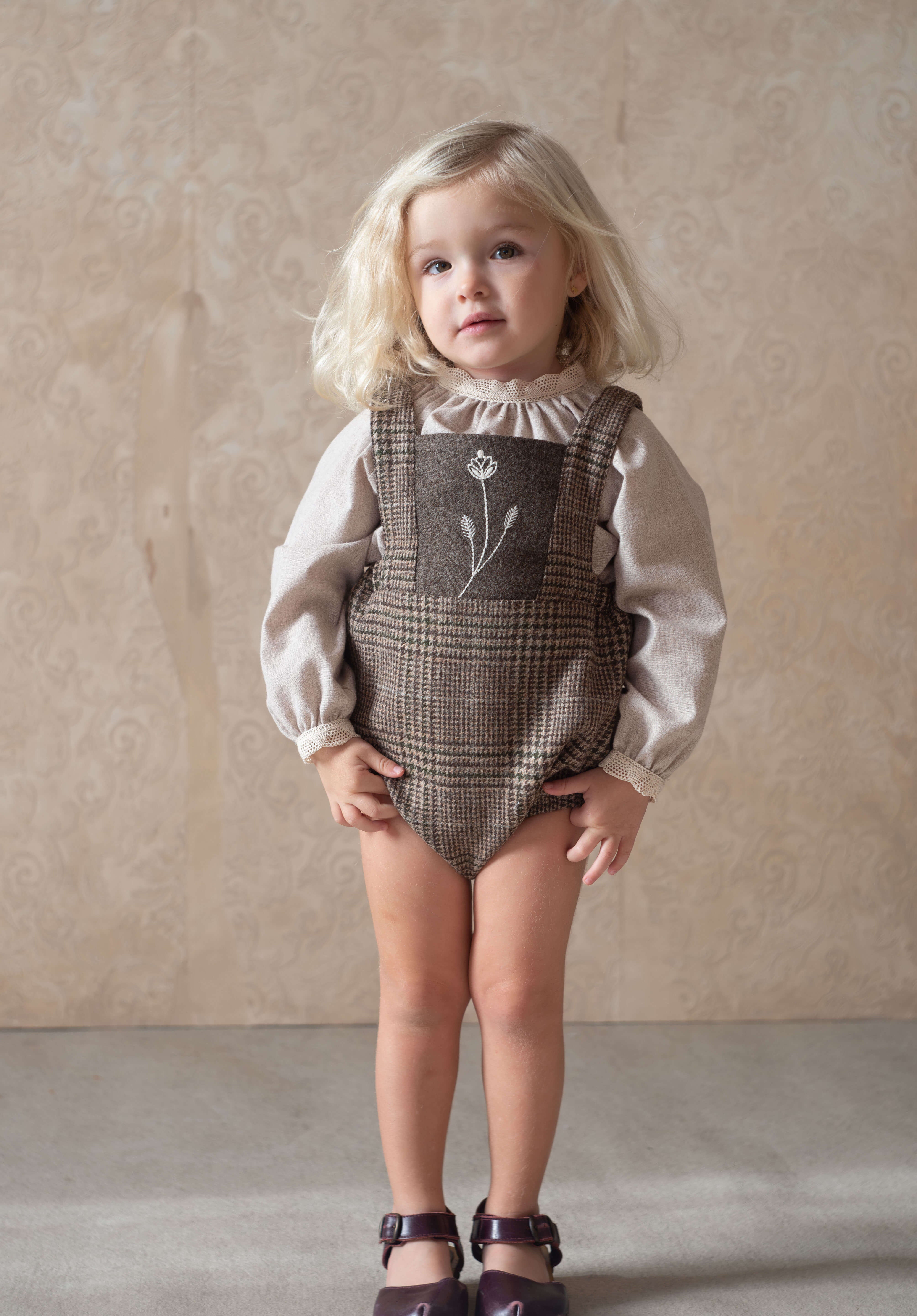 ［Popelin］Woollen romper suit with bib and straps / Mod.4.1 Brown plaid