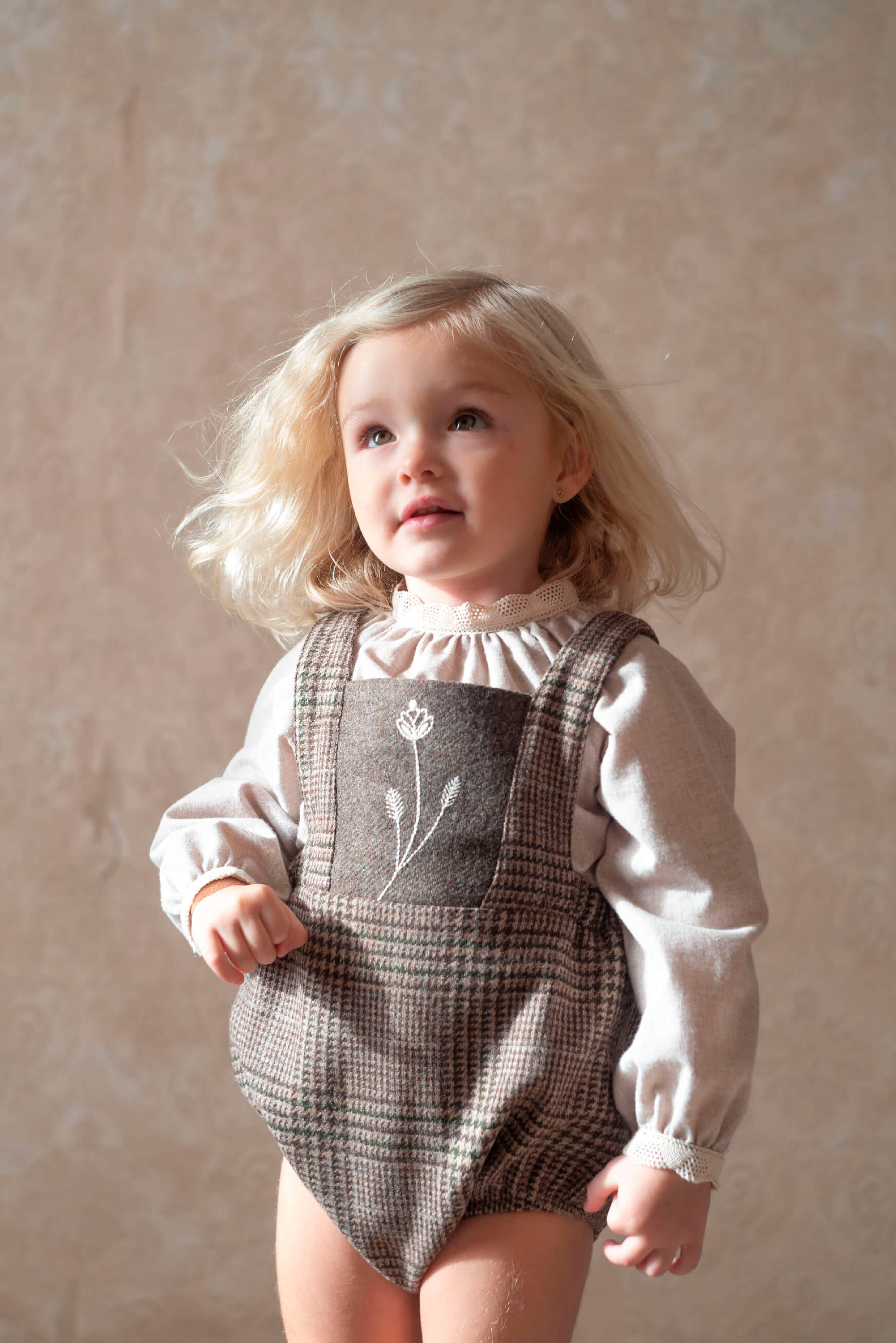 ［Popelin］Woollen romper suit with bib and straps / Mod.4.1 Brown plaid