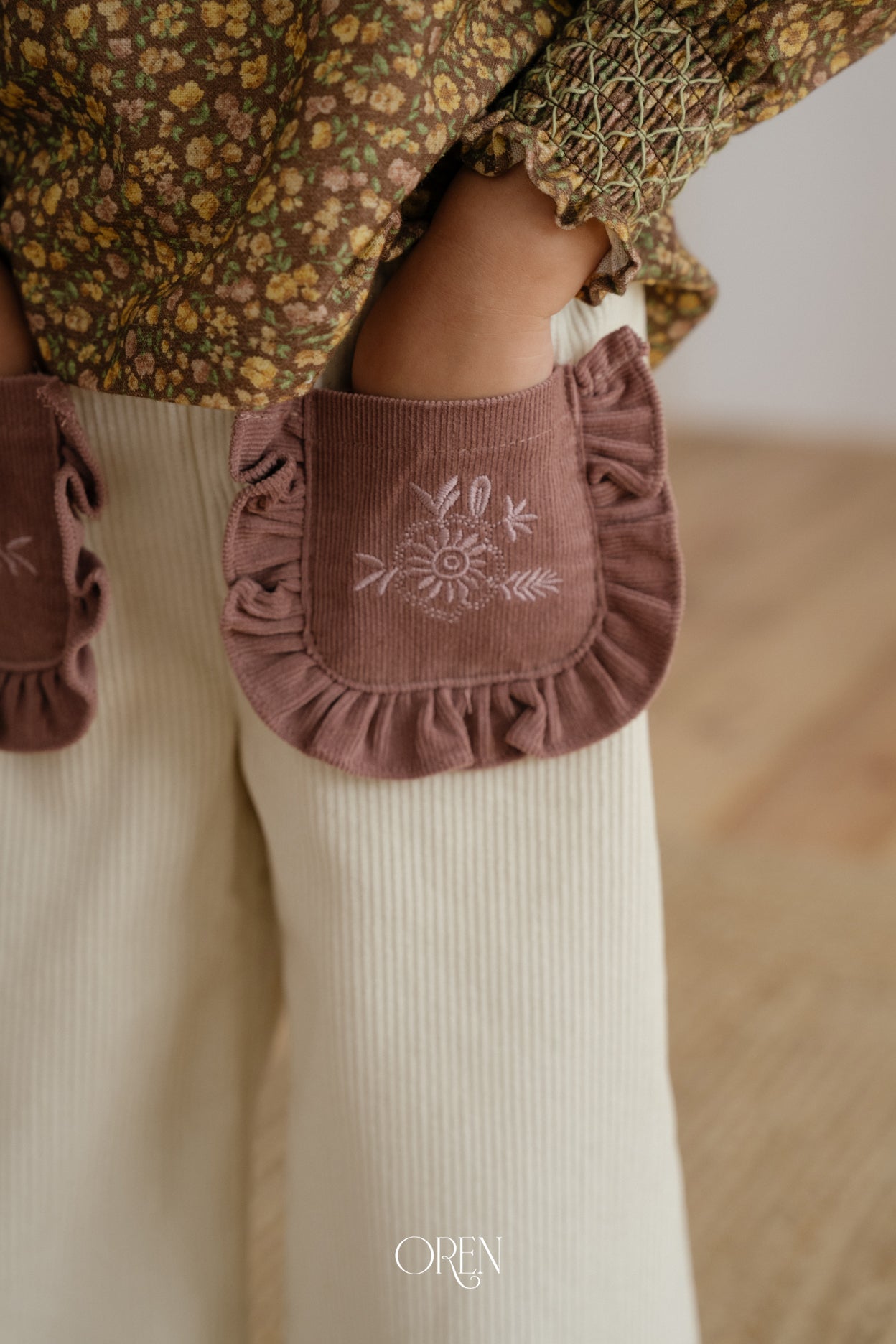 [OREN] Naomi frill corduroy pants