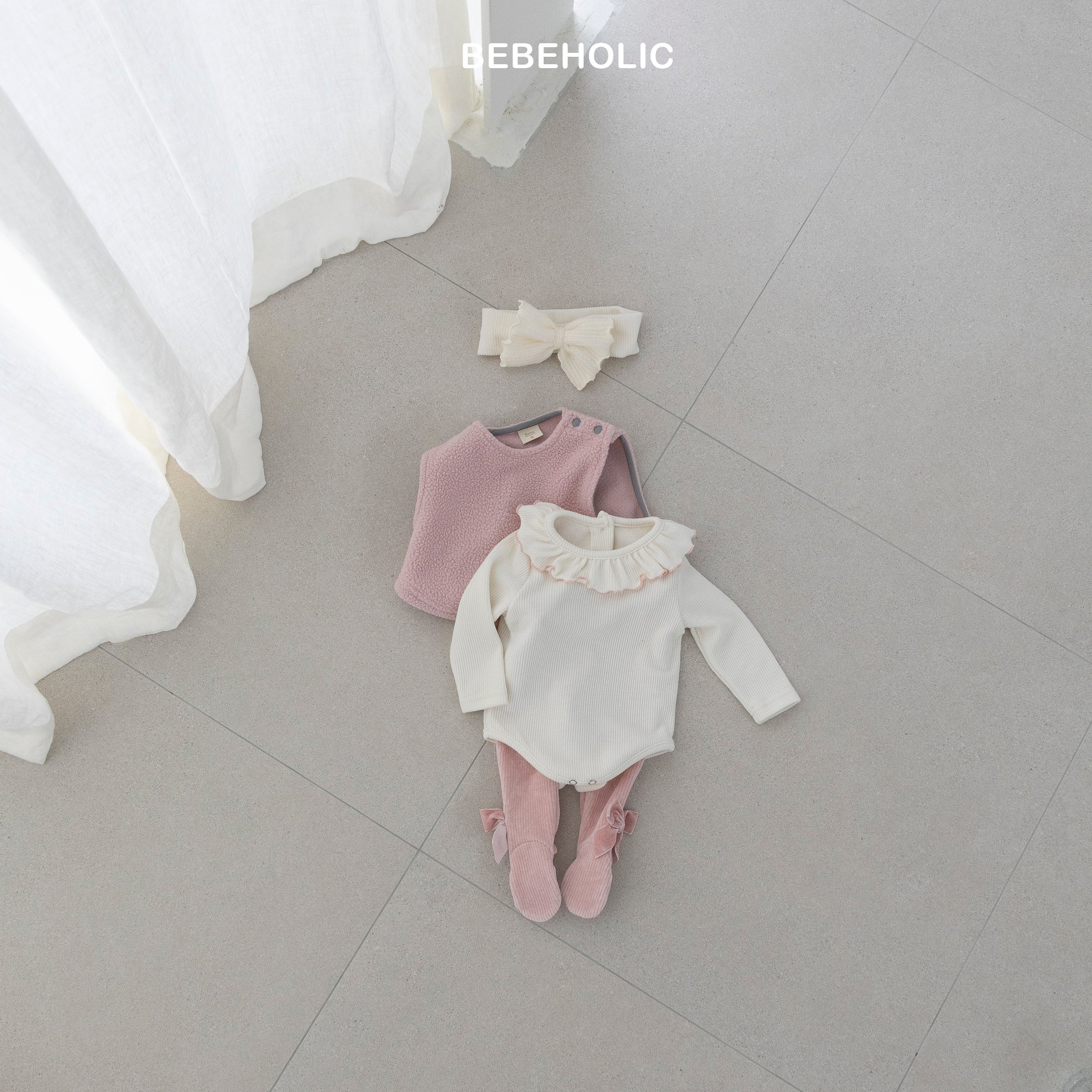 ［bebe holic］Diana ruffle rompers