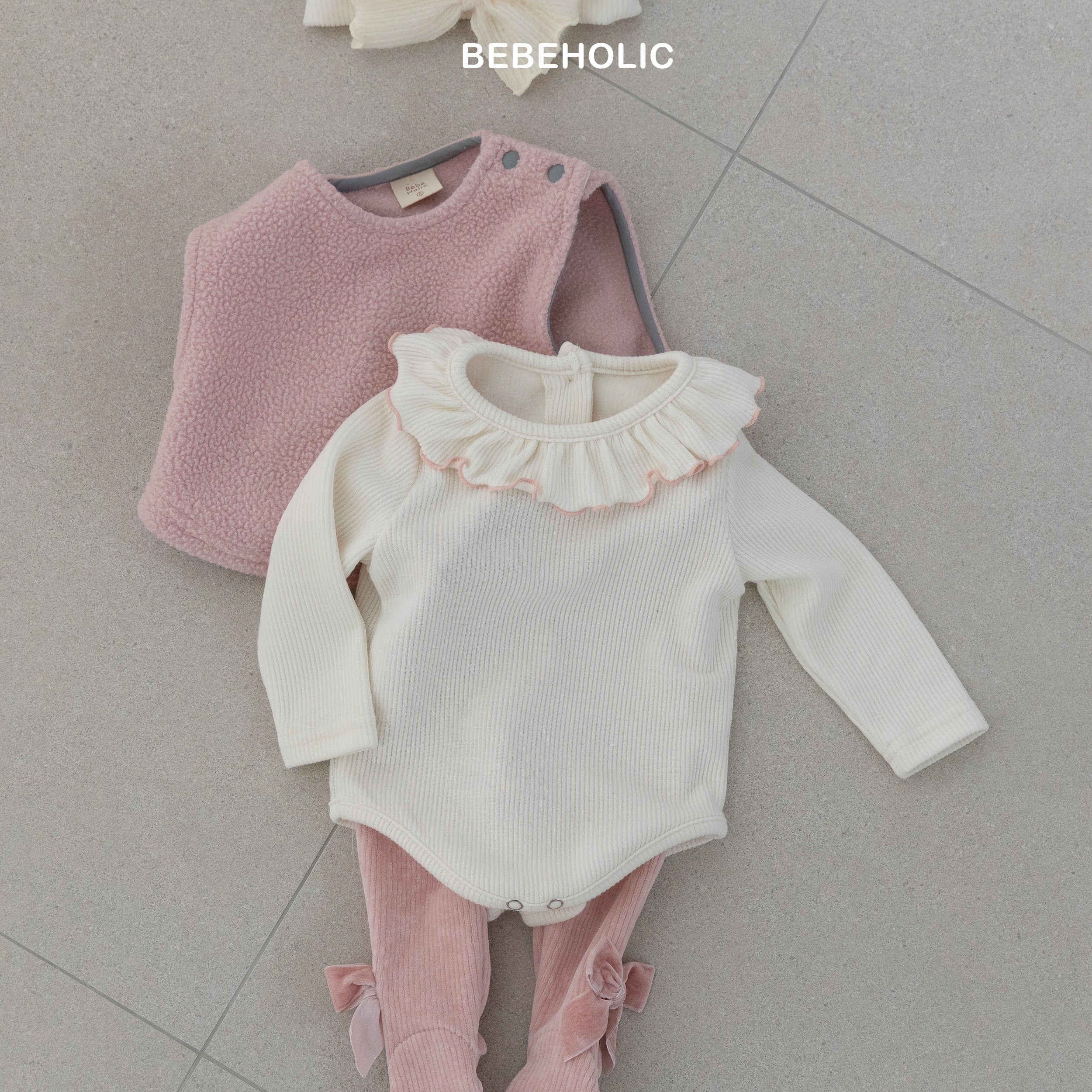 ［bebe holic］Diana ruffle rompers