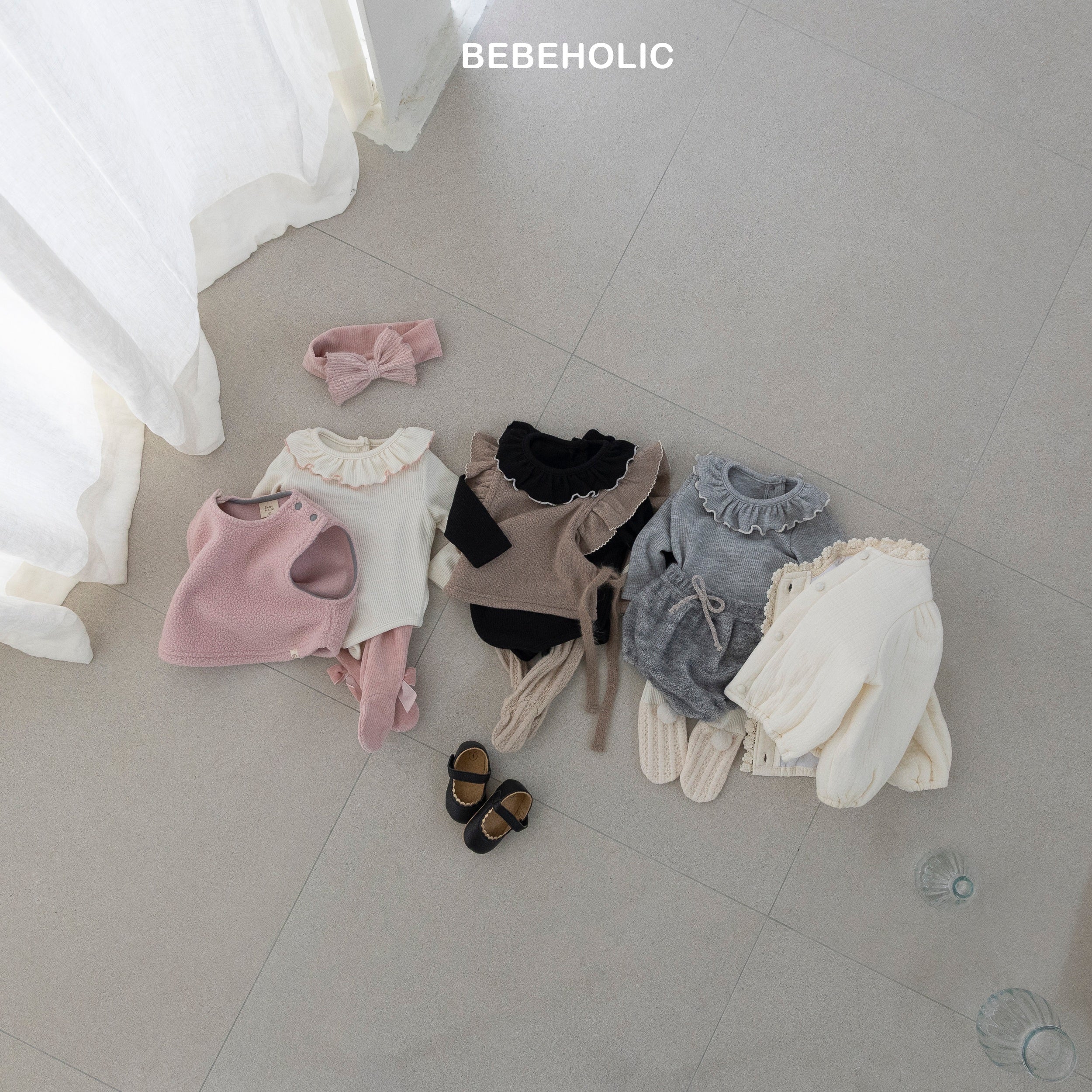 ［bebe holic］Diana ruffle rompers