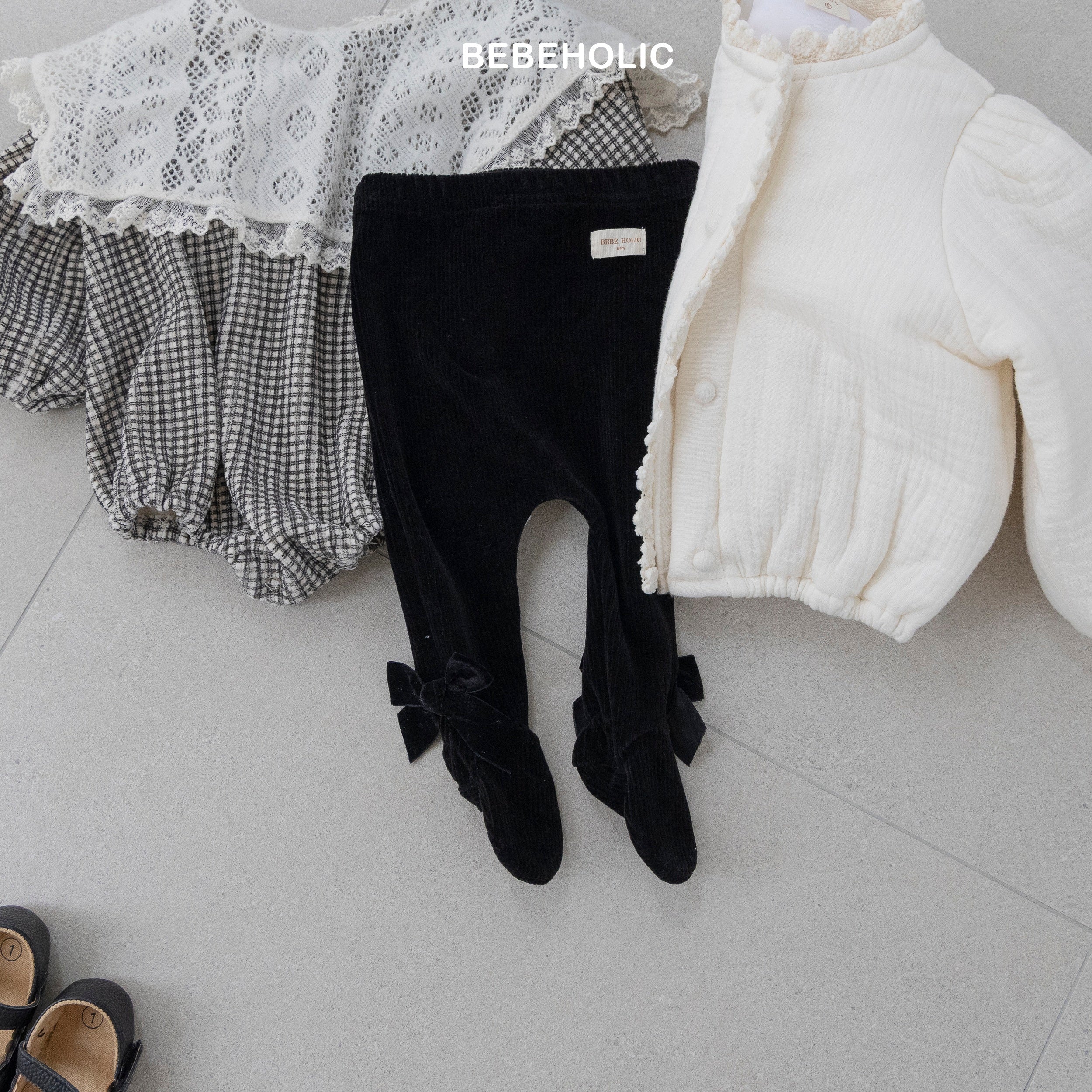 ［bebe holic］Ribbon foot leggings