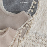 ［bebe holic］Pompom bib