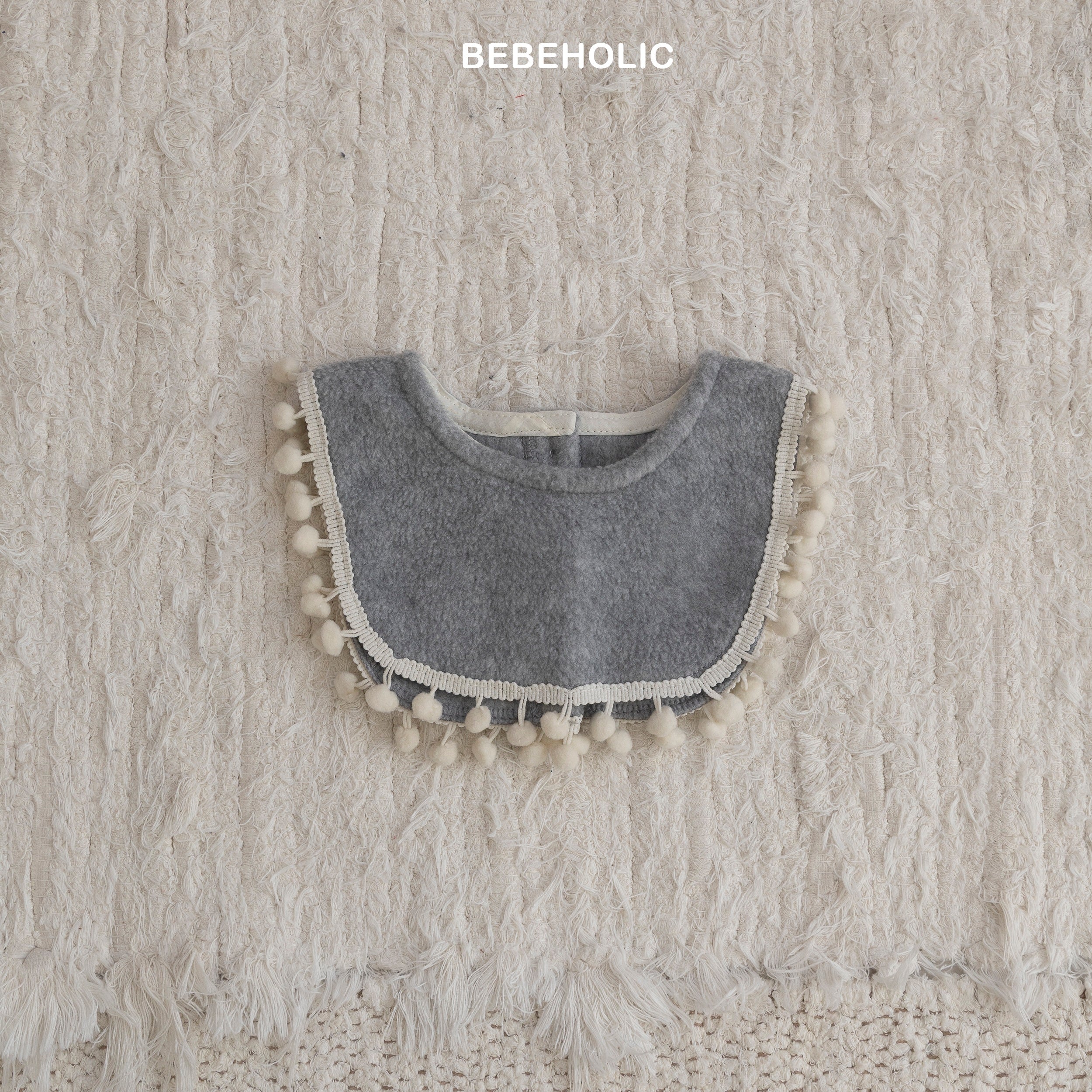 ［bebe holic］Pompom bib