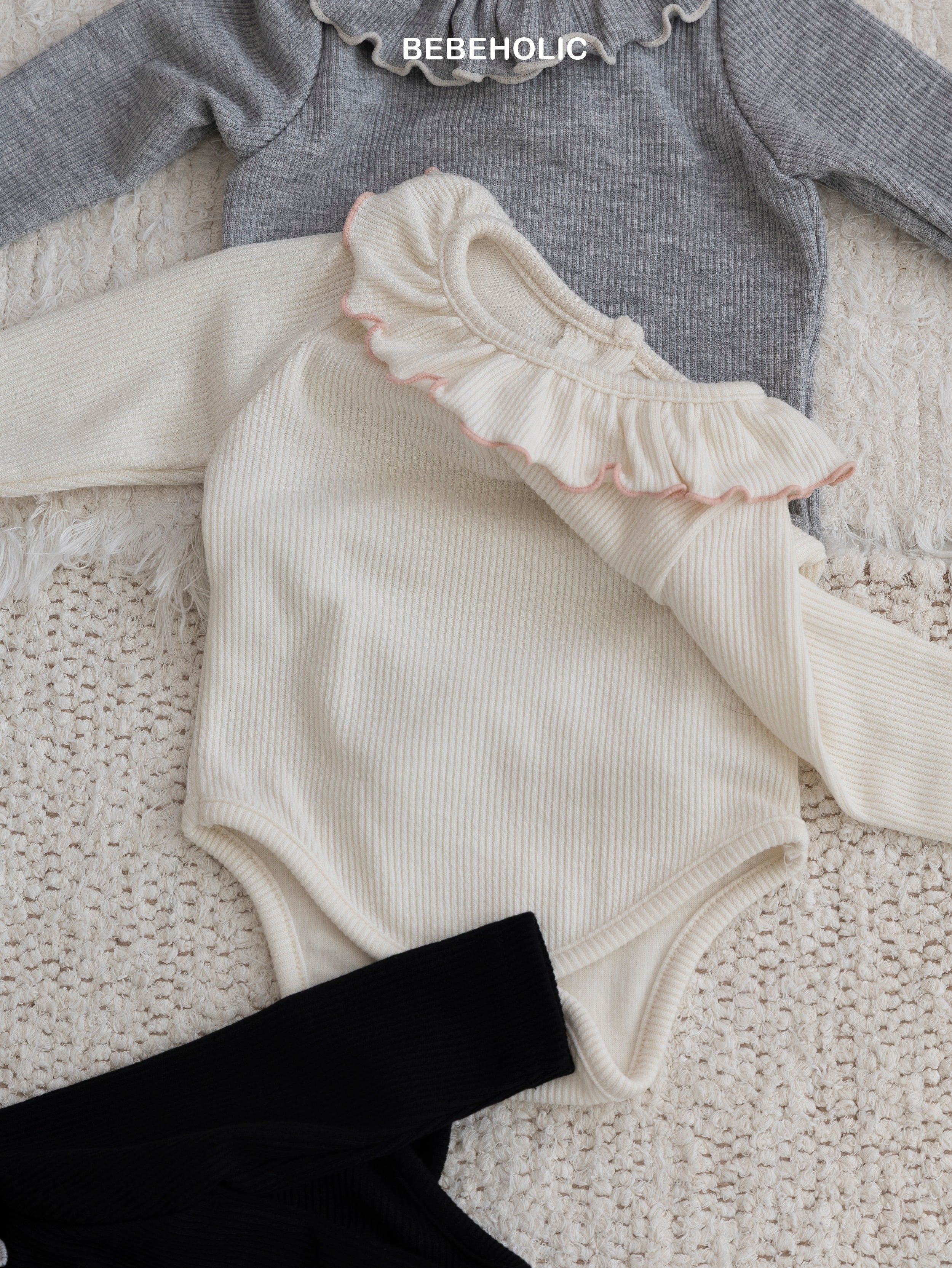 ［bebe holic］Diana ruffle rompers