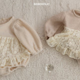 ［bebe holic］Via apron frill rompers