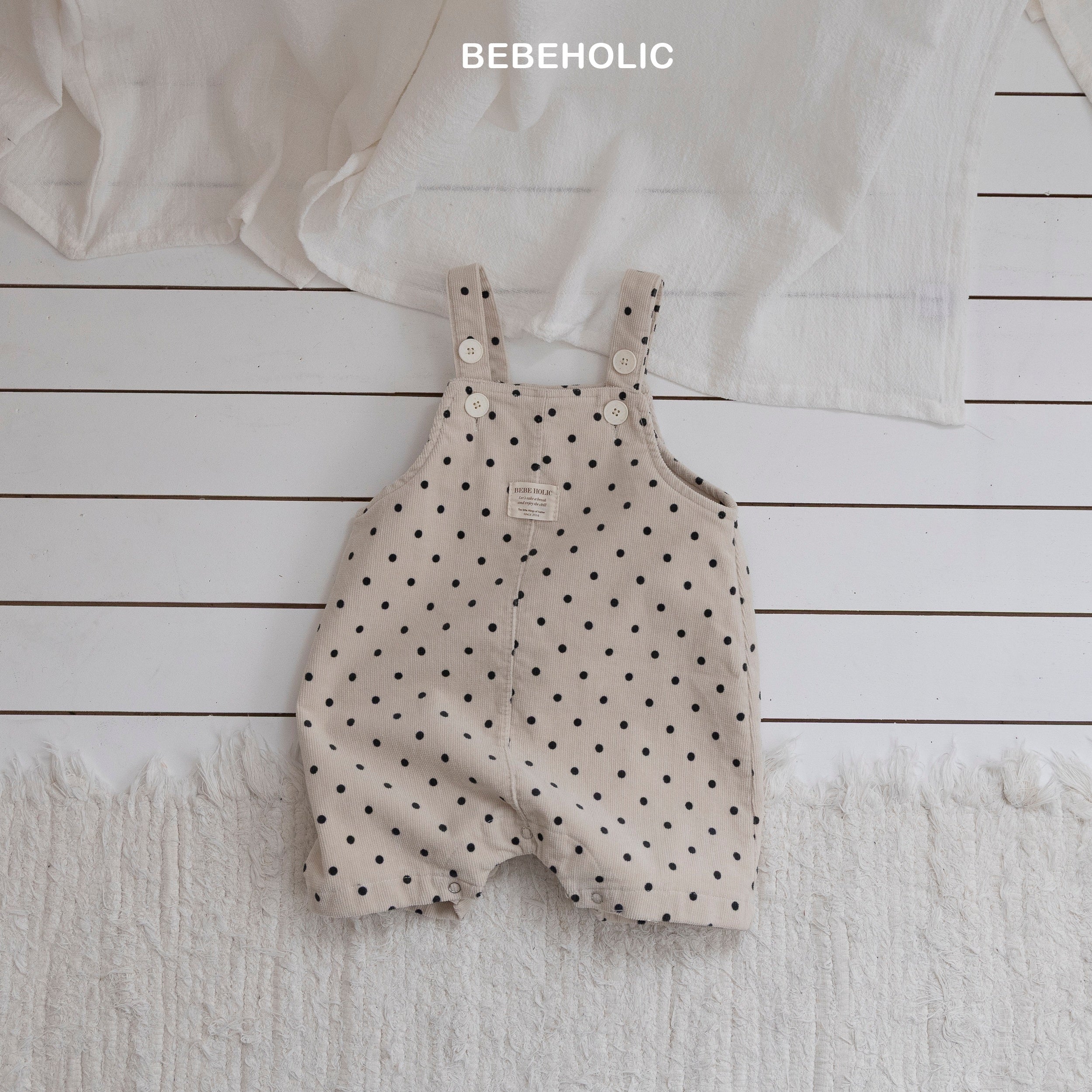 ［bebe holic］Rabbit suspender suit