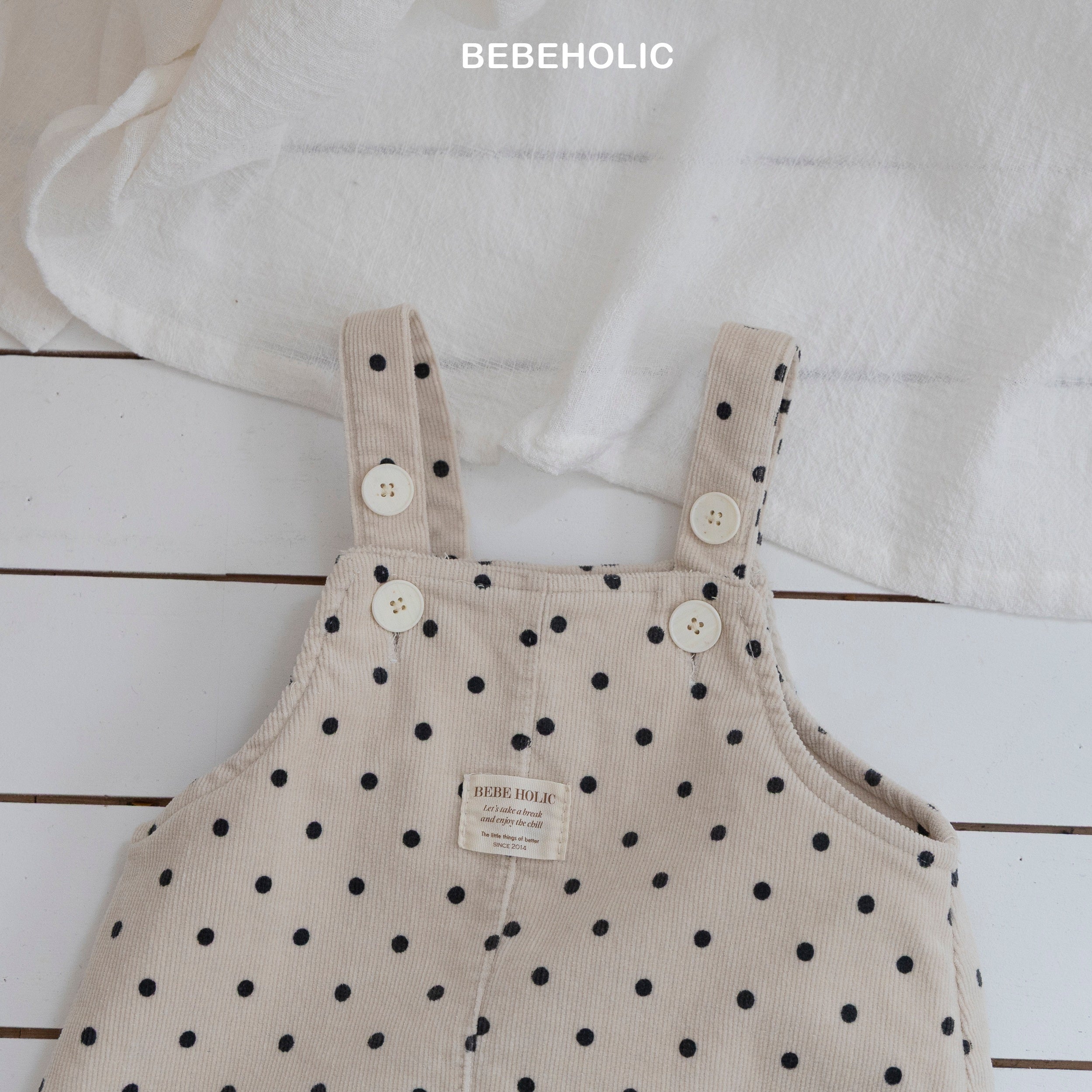 ［bebe holic］Rabbit suspender suit