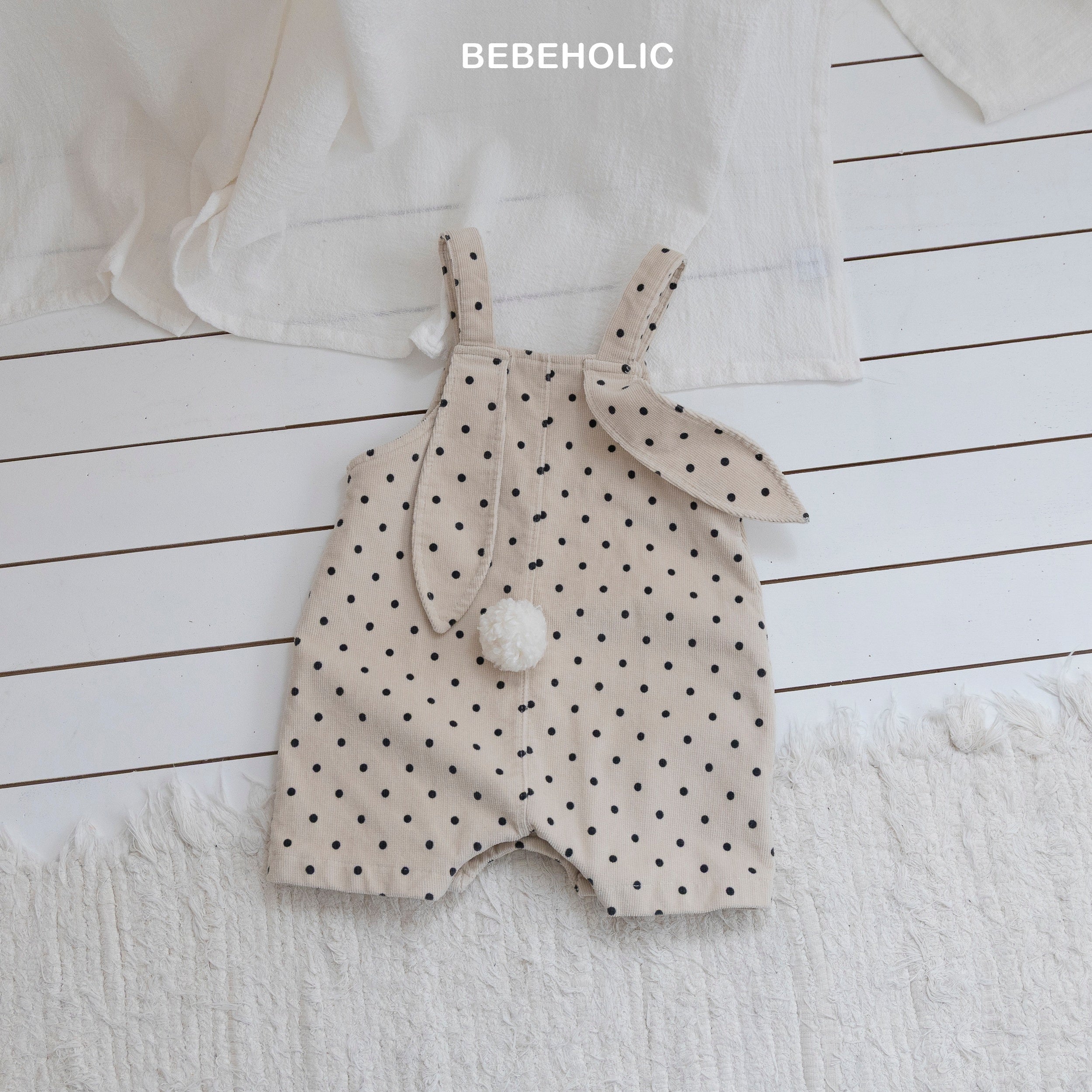 ［bebe holic］Rabbit suspender suit