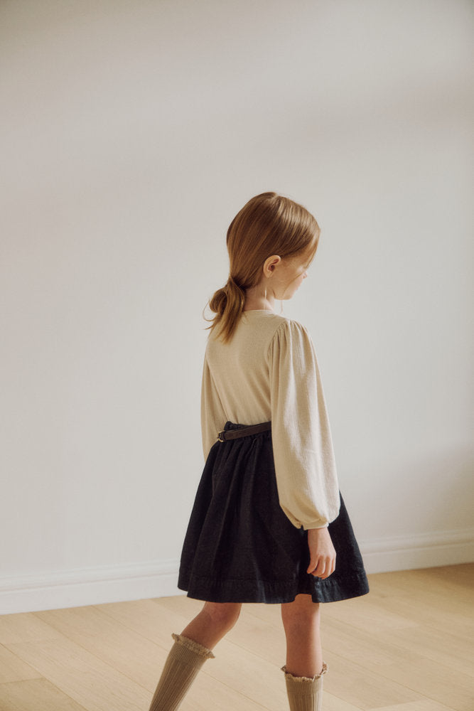 ［inné］Dahlia puff tee (light beige)