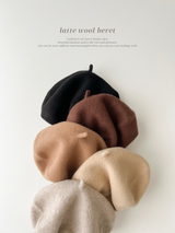 Latte wool beret