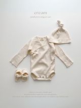 Newborn rompers set