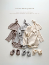 Newborn rompers set