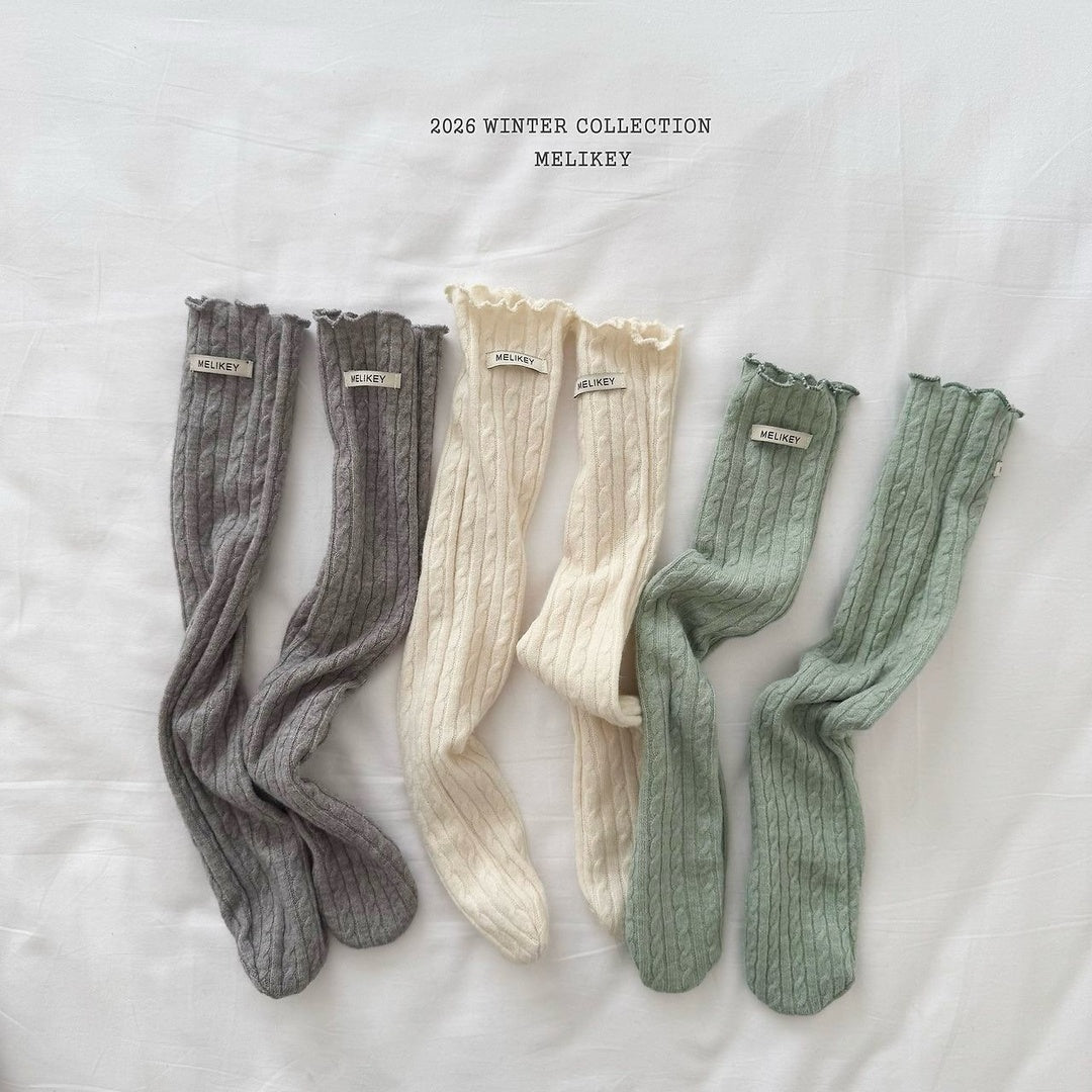 [Melikey] Cable long socks