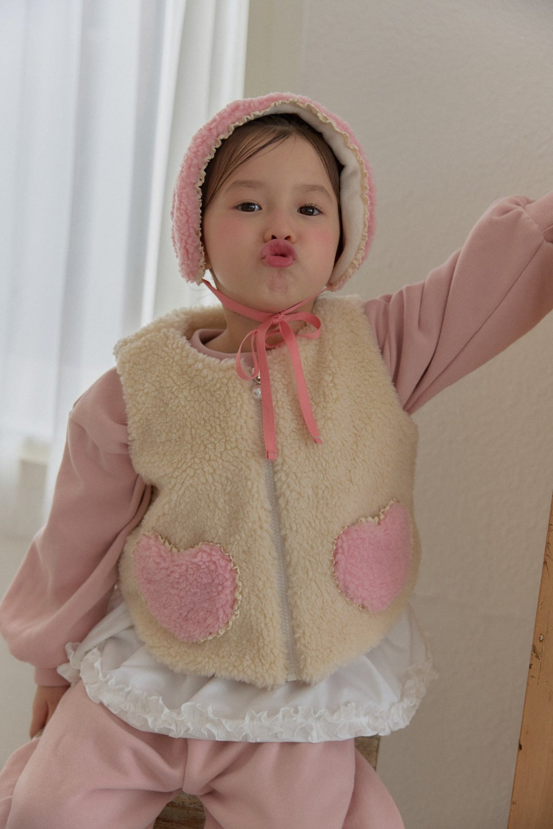 [berryberry] Heart pocket boa vest