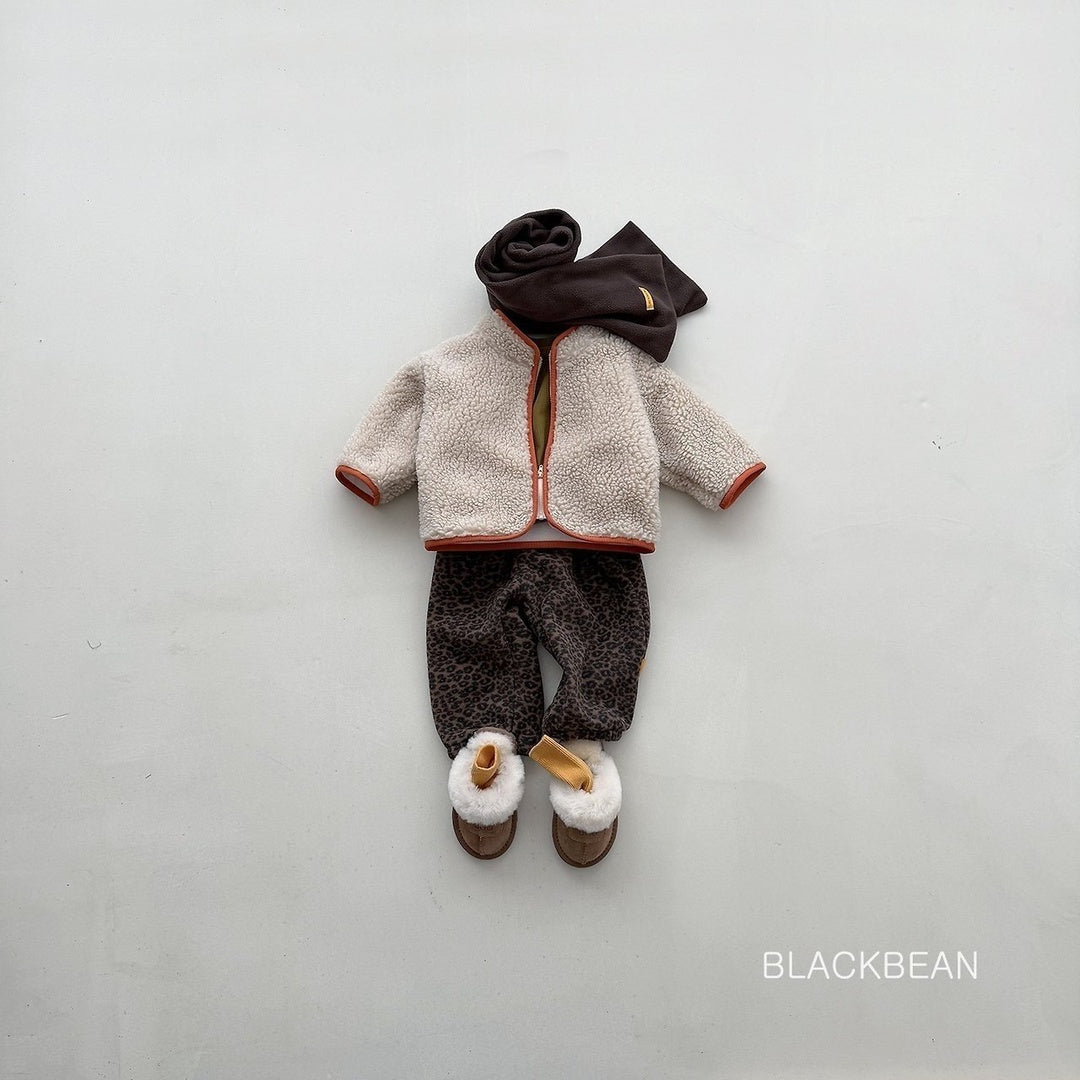 [BLACK BEAN] Wiggle jumper