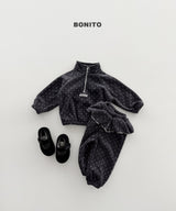 [BONITO] Dot frill half zip set