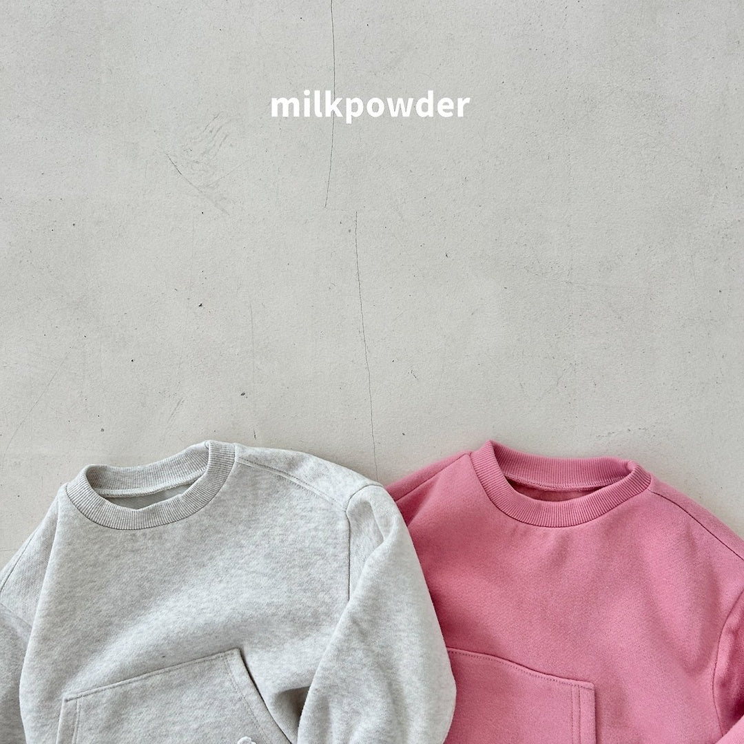 [milk powder] Strawberry pocket mtm tee