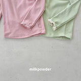 [milk powder] Marie lace halfneck tee