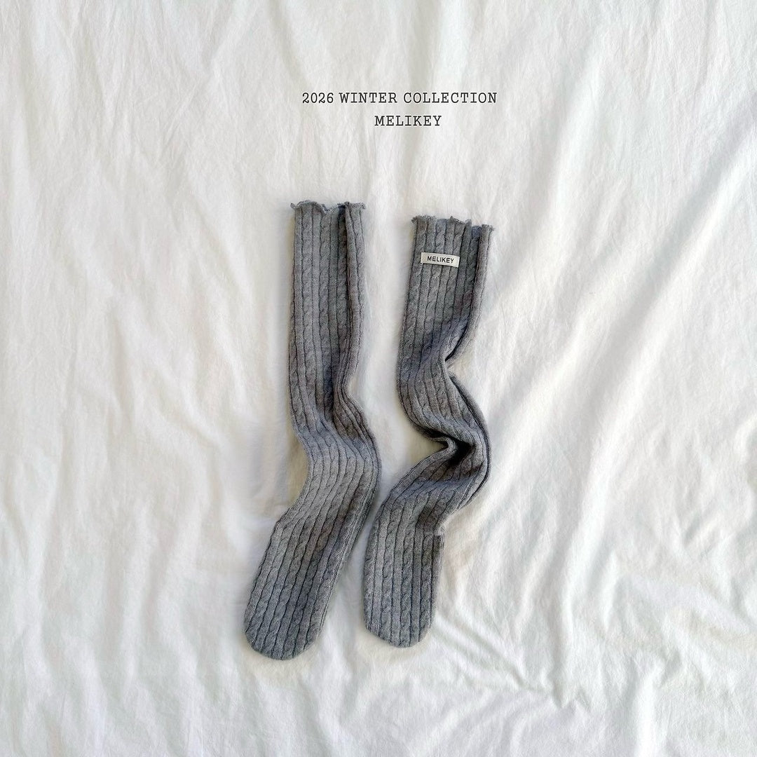 [Melikey] Cable long socks