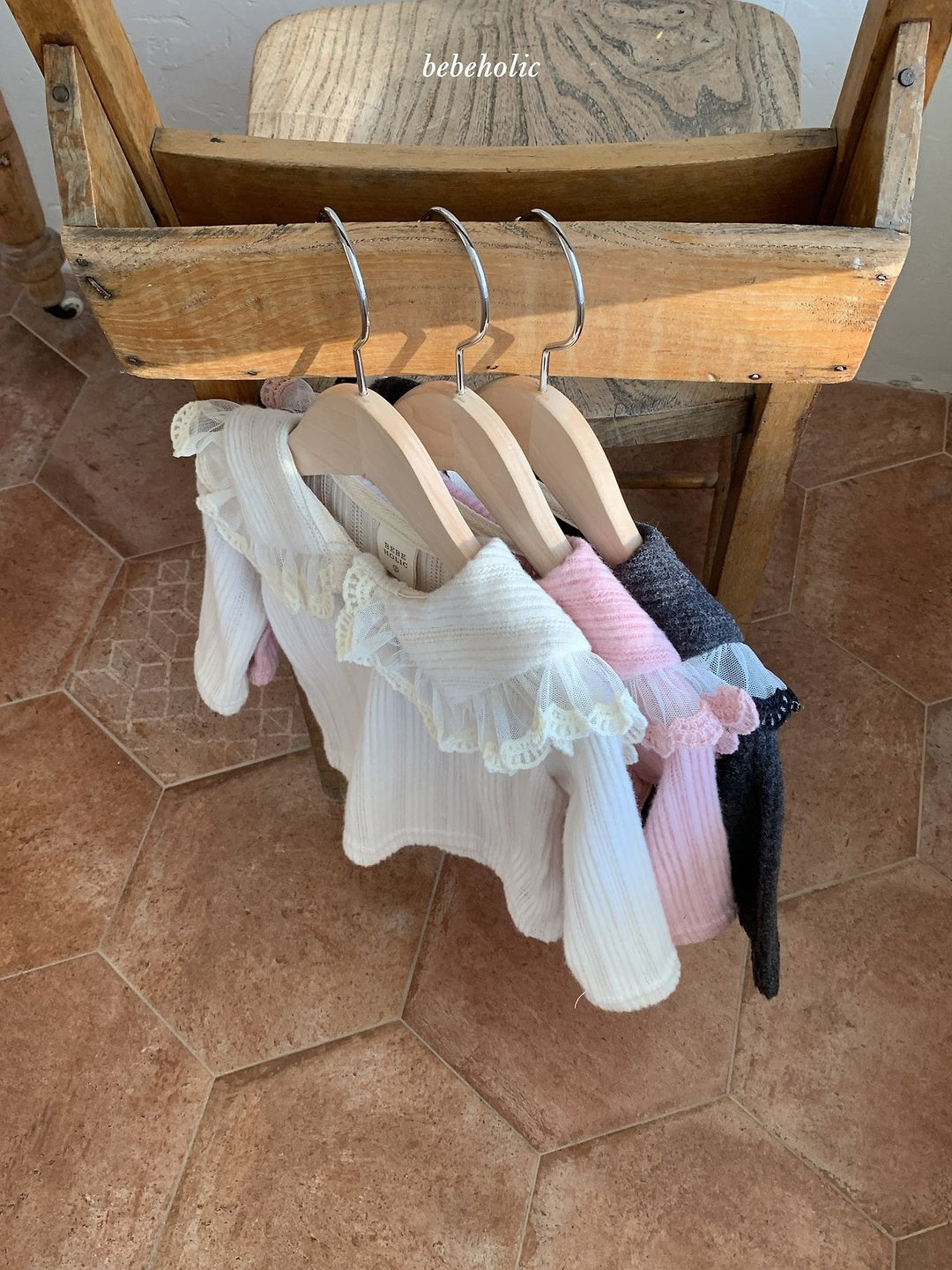 [bebeholic] Any ruffle tee