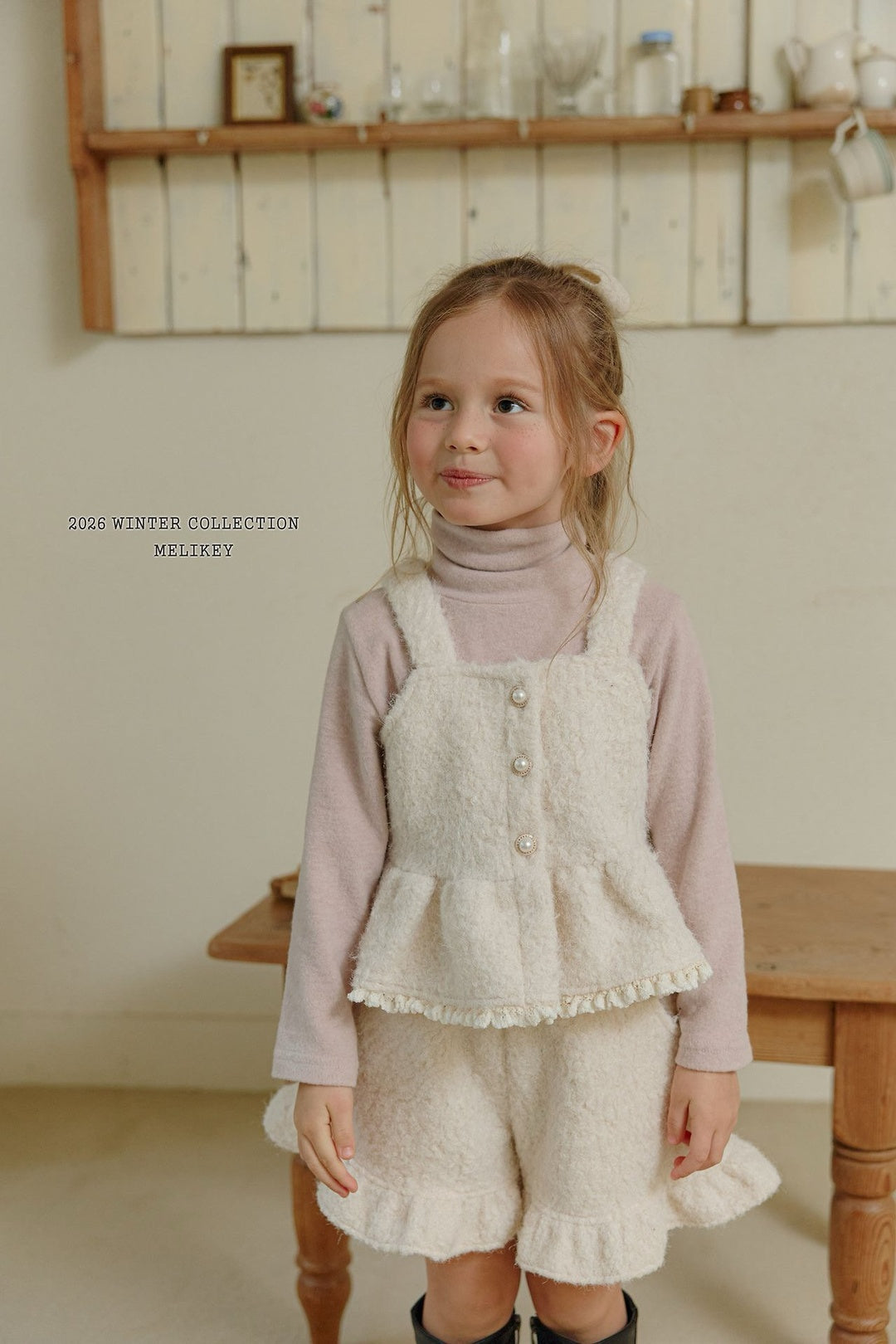 [Melikey] Creamy frill shorts