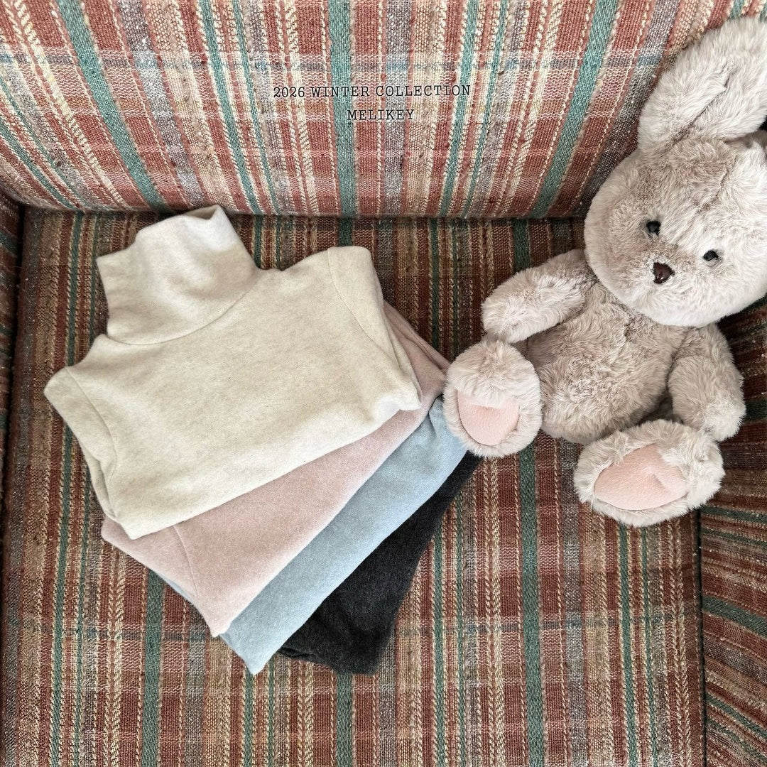 [Melikey] Warm turtleneck tee