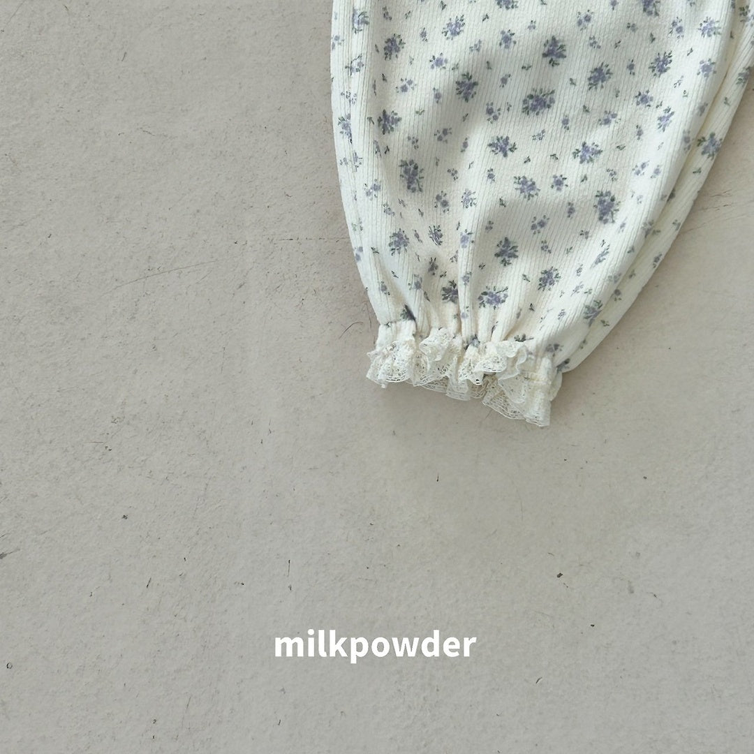 [milk powder] Pudding flower pants