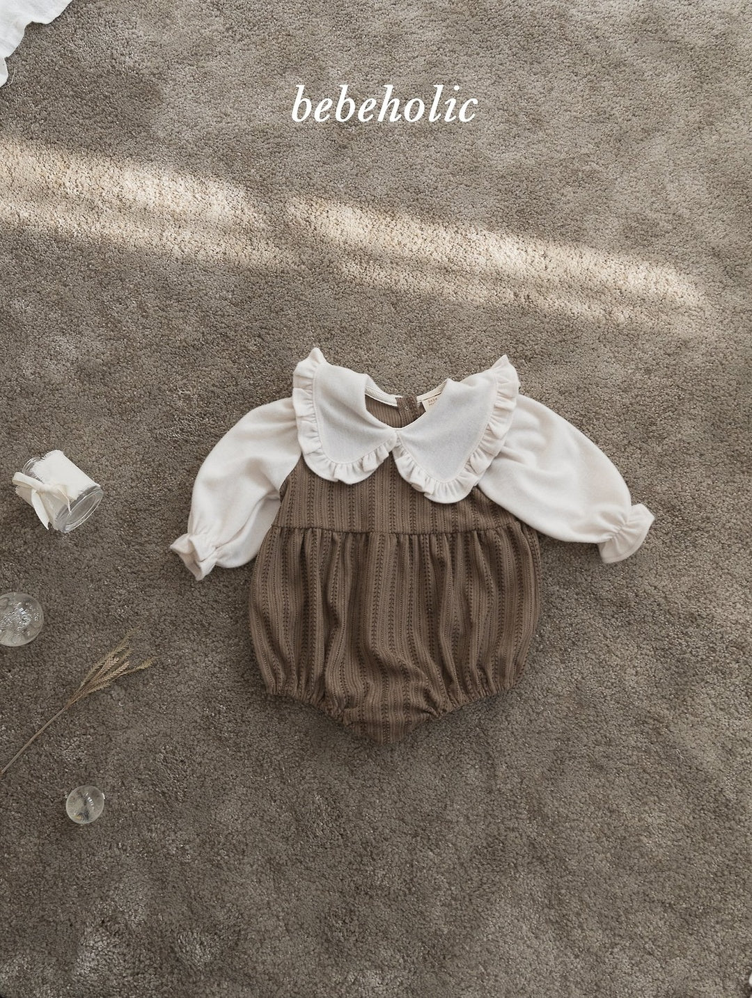 [bebeholic] Lip frill collar rompers