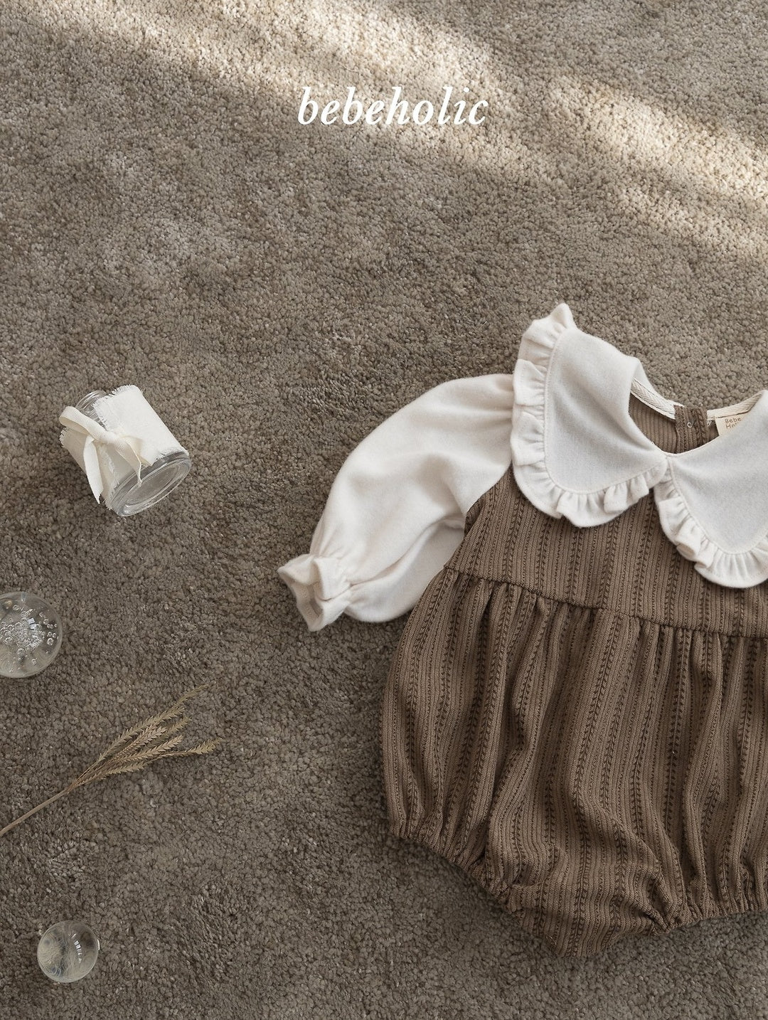 [bebeholic] Lip frill collar rompers