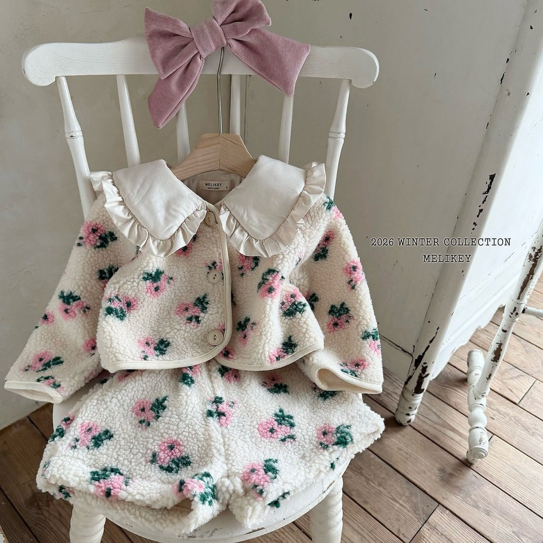 [Melikey] Heart flower boa shorts