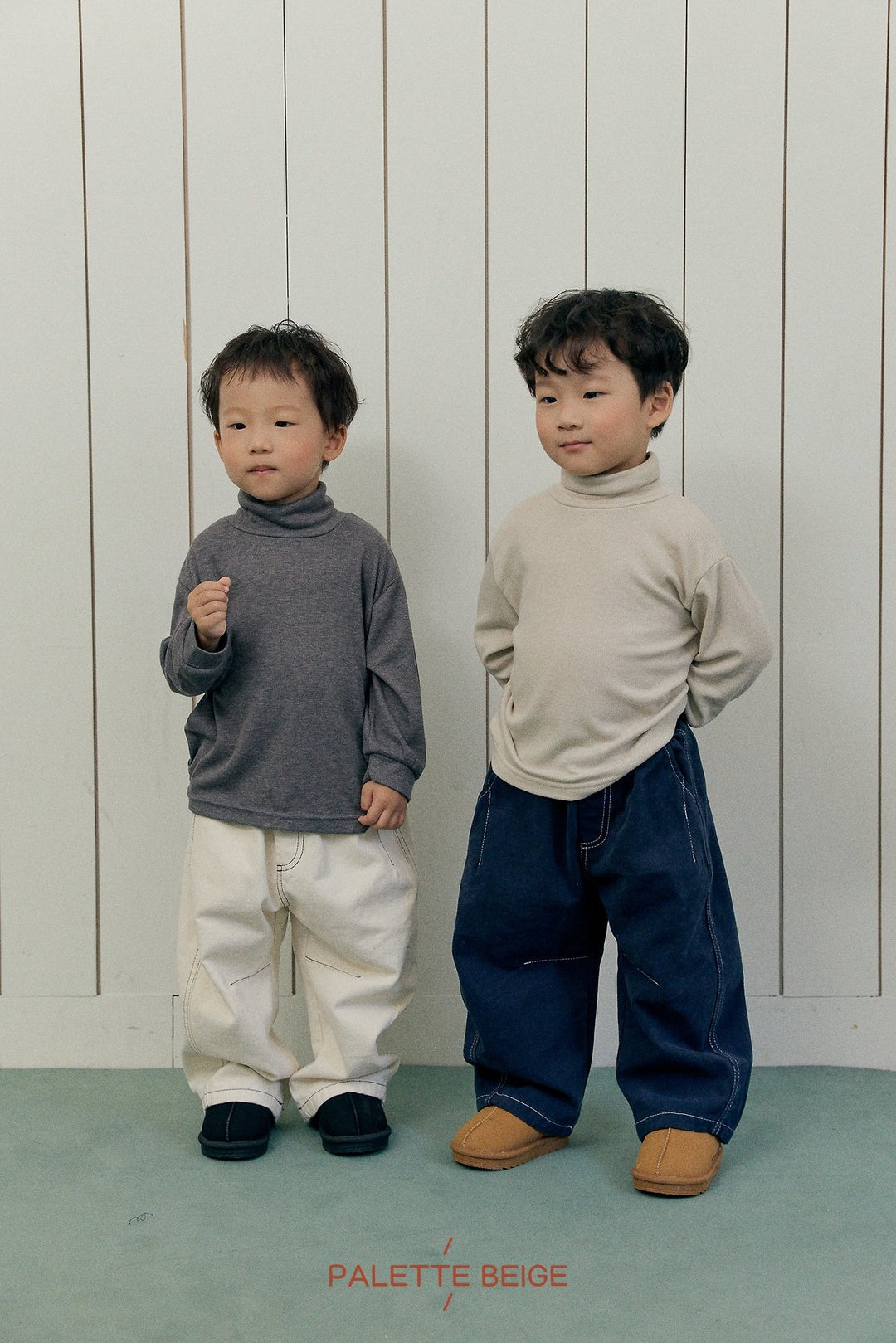 [PALETTE BEIGE] Loose turtleneck tee