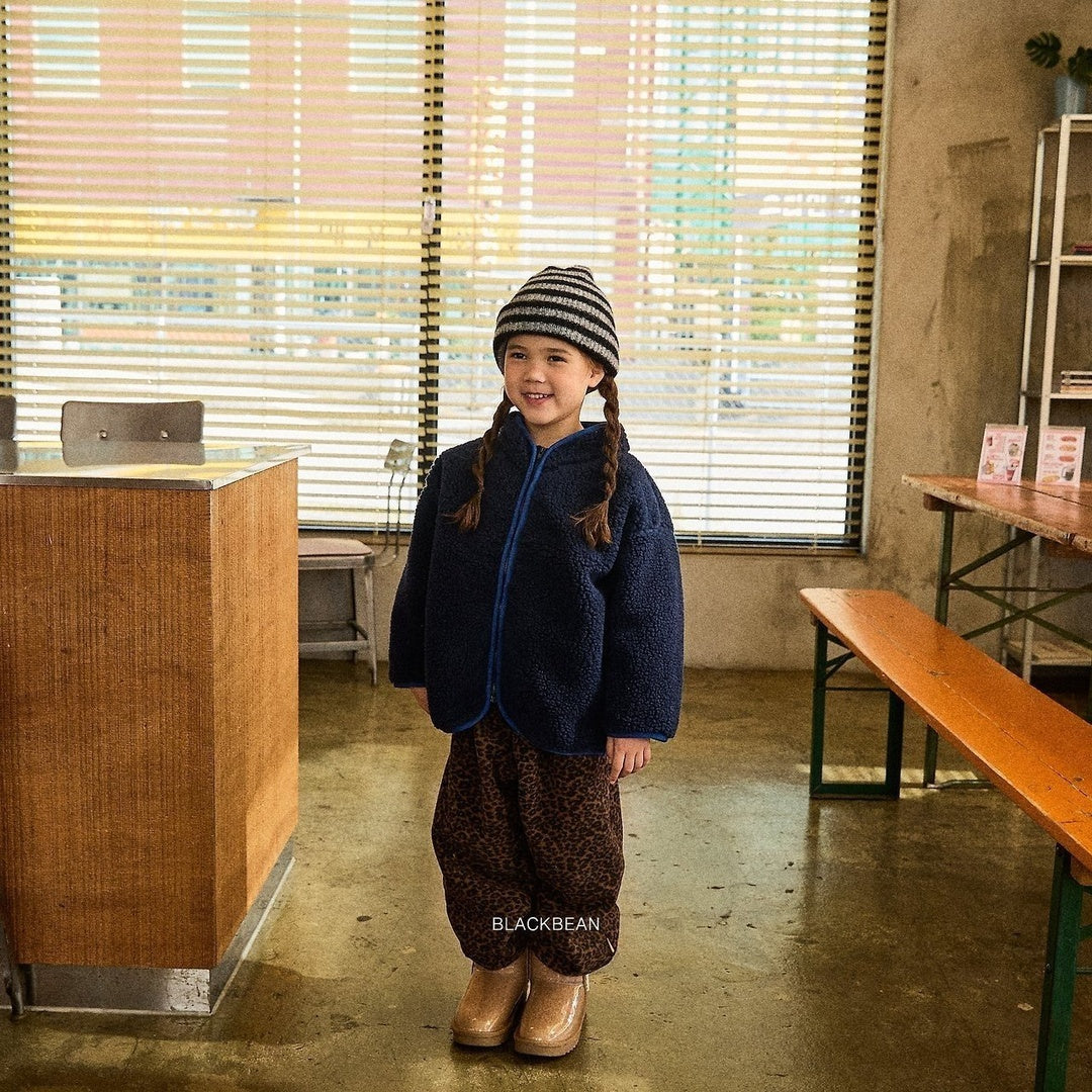 [BLACK BEAN] Wiggle jumper