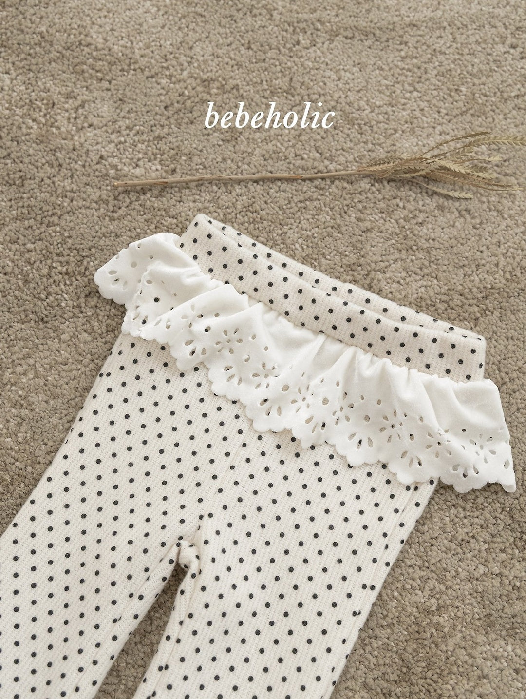 [bebeholic] Dot lace flare pants